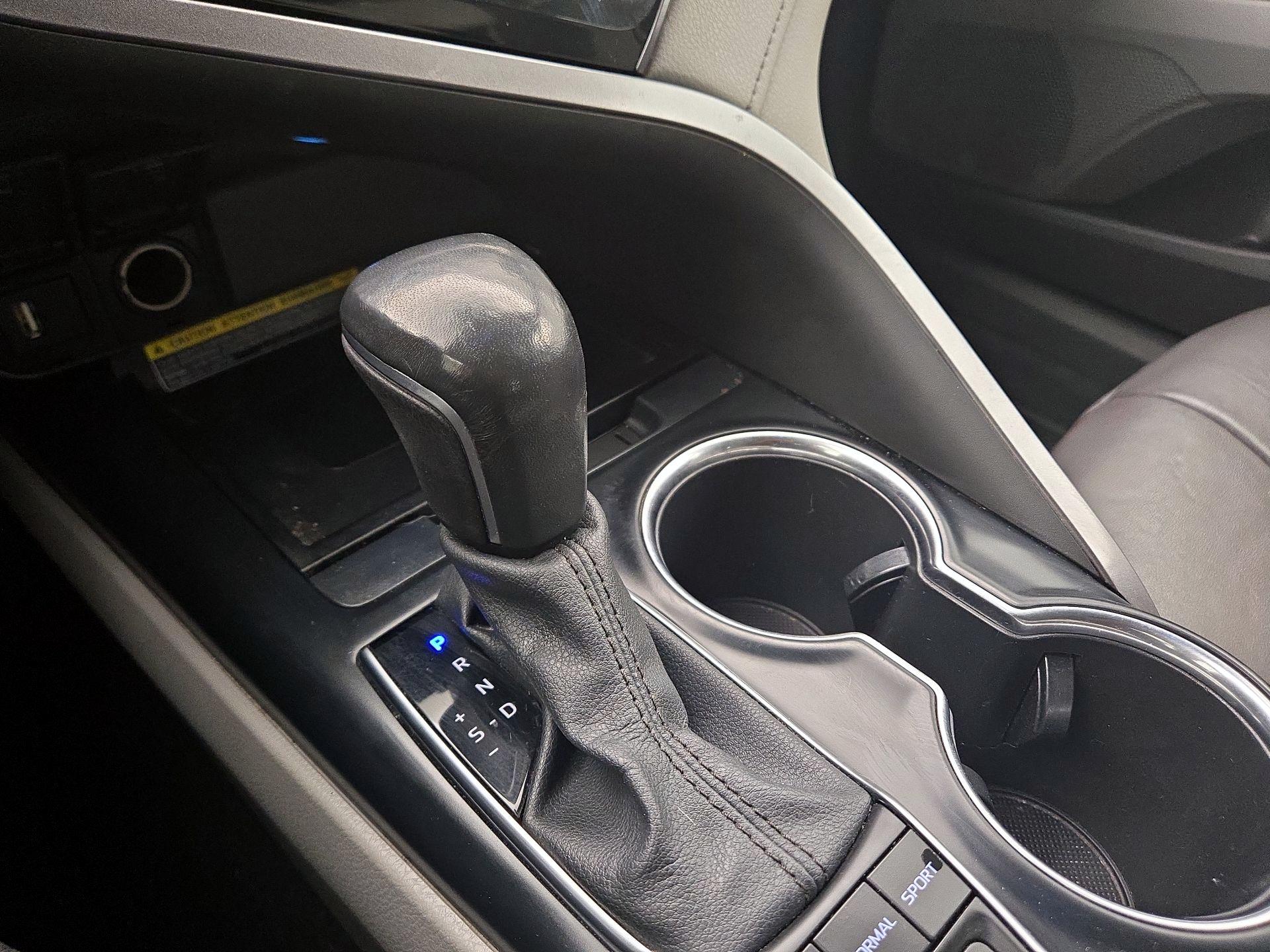 Thumbnail: 2020 Toyota Camry - 17