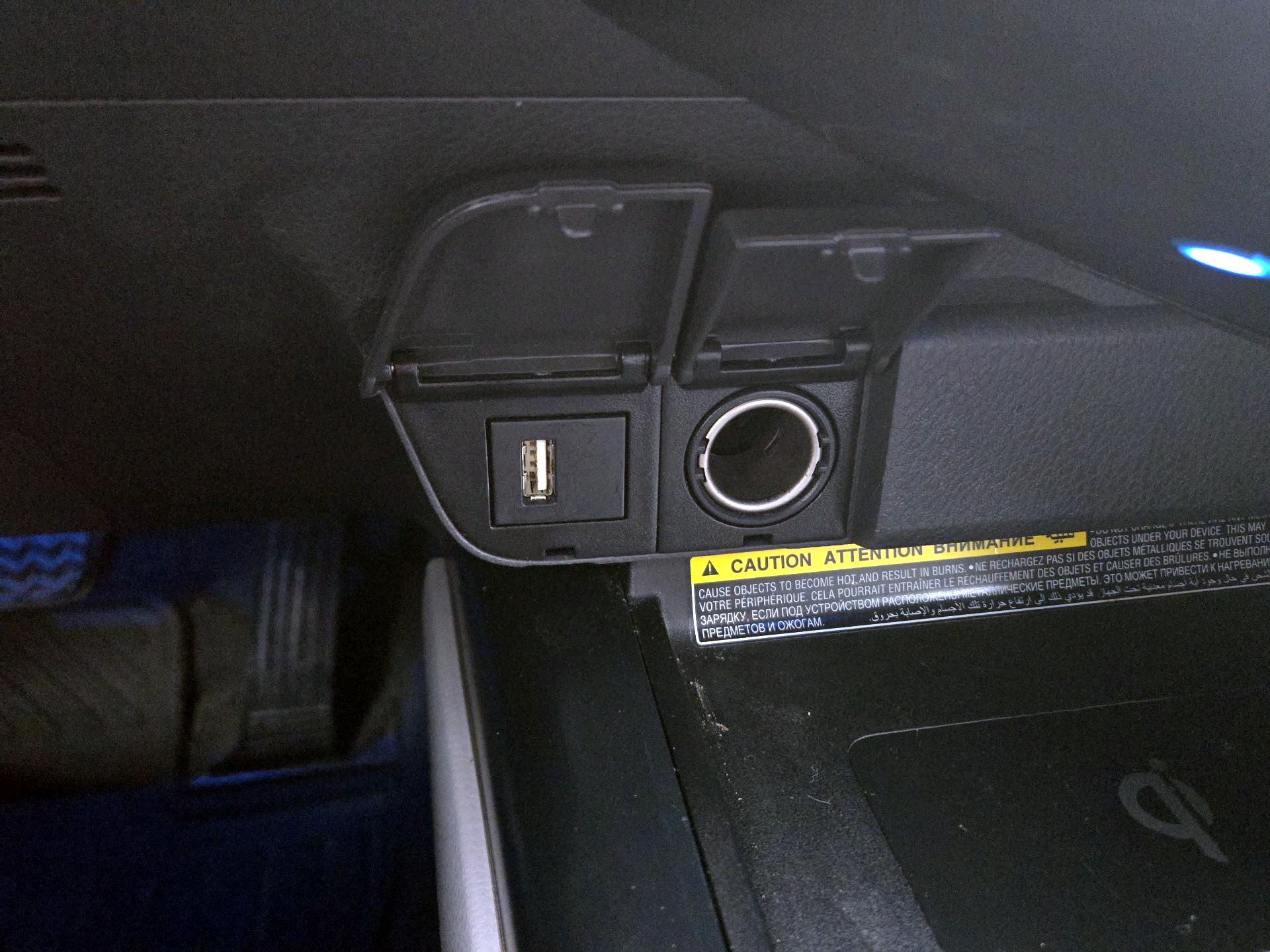 Thumbnail: 2020 Toyota Camry - 18