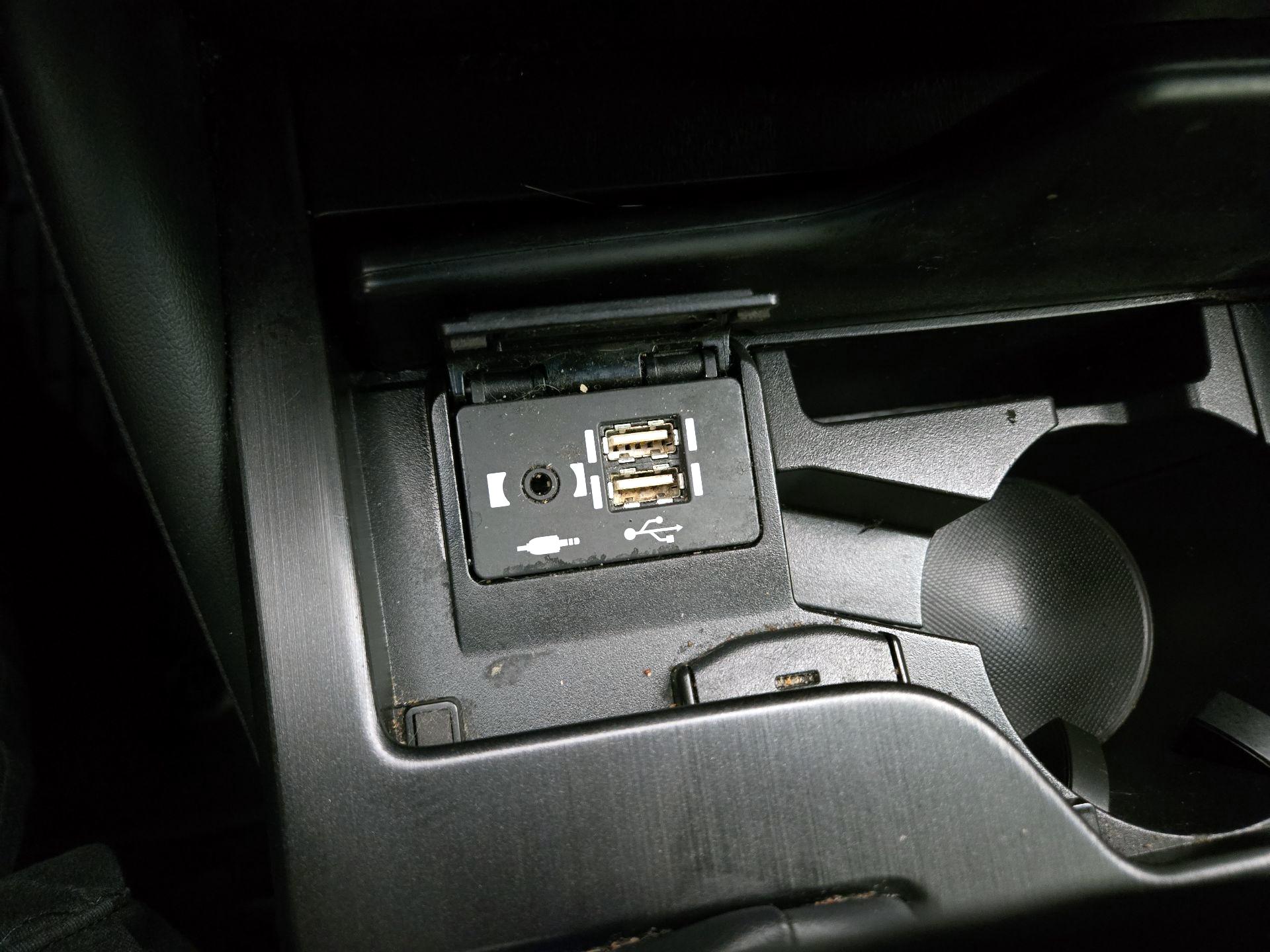 Thumbnail: 2022 Lexus ES - 19