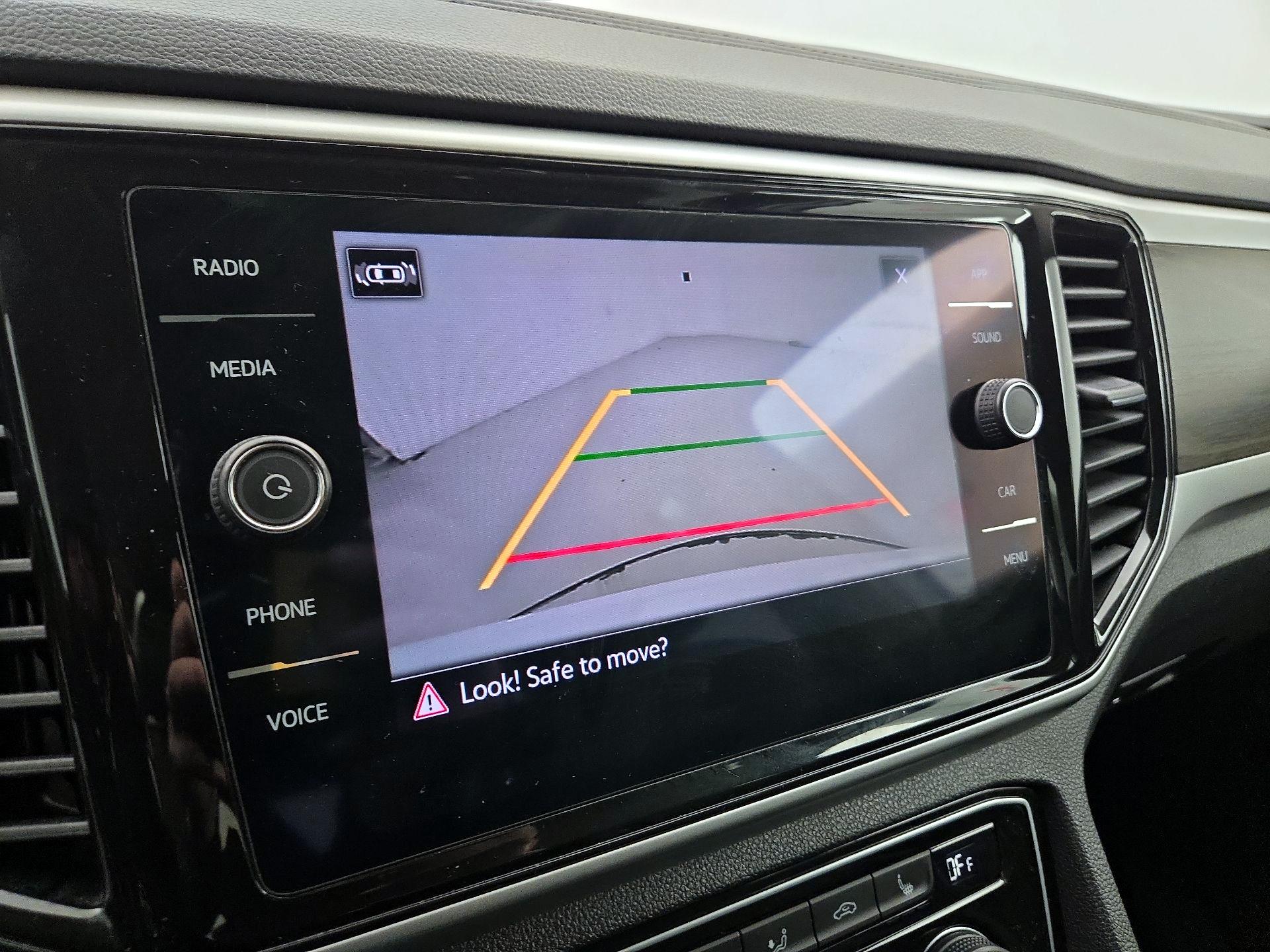 Thumbnail: 2022 Volkswagen Atlas - 14