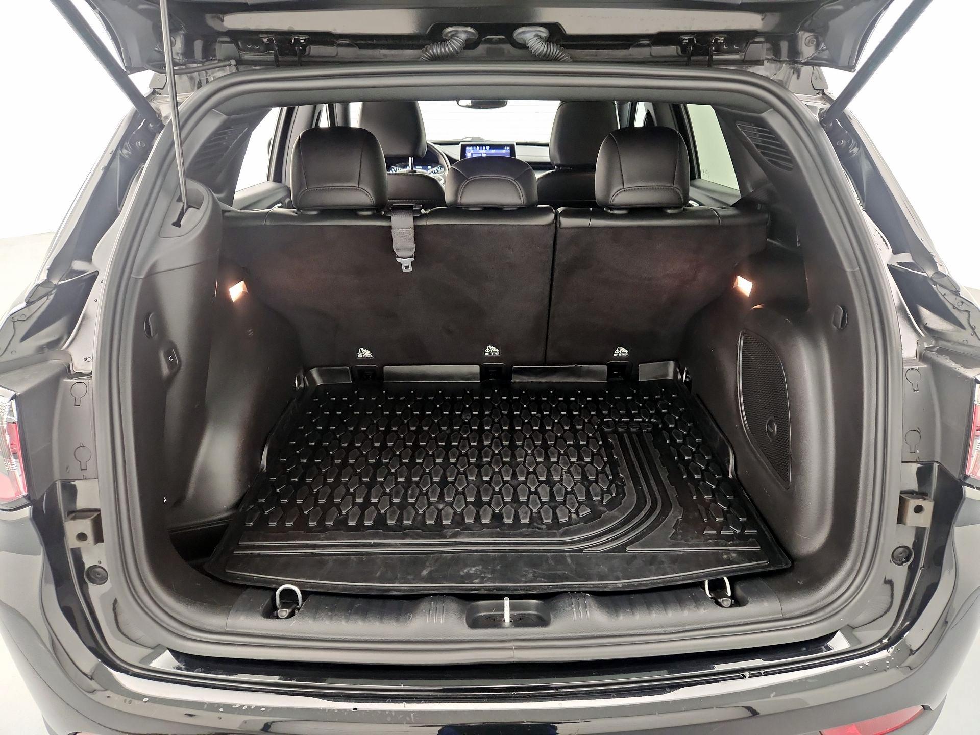 Thumbnail: 2022 Jeep Compass - 20