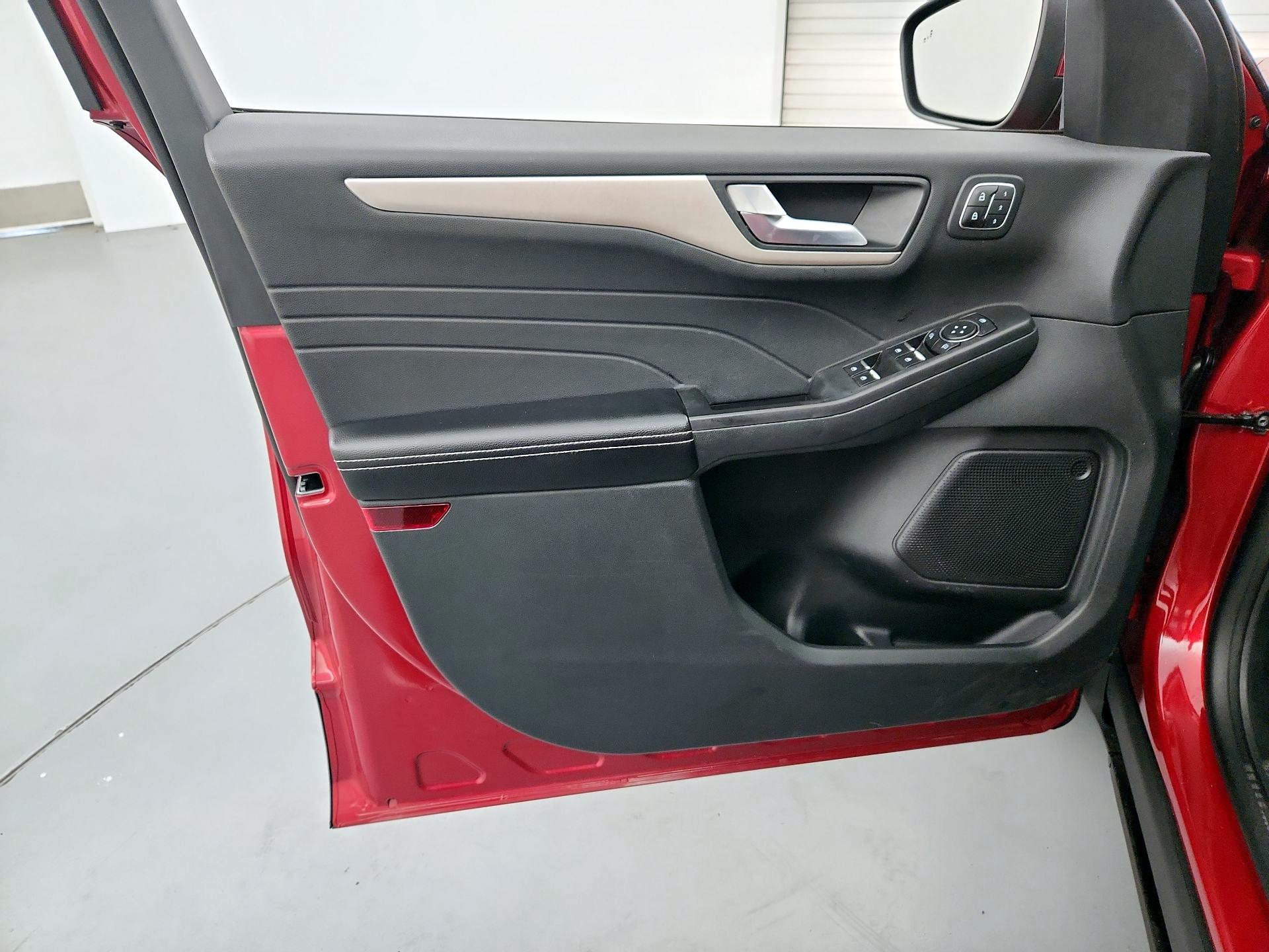 Thumbnail: 2021 Ford Escape - 12