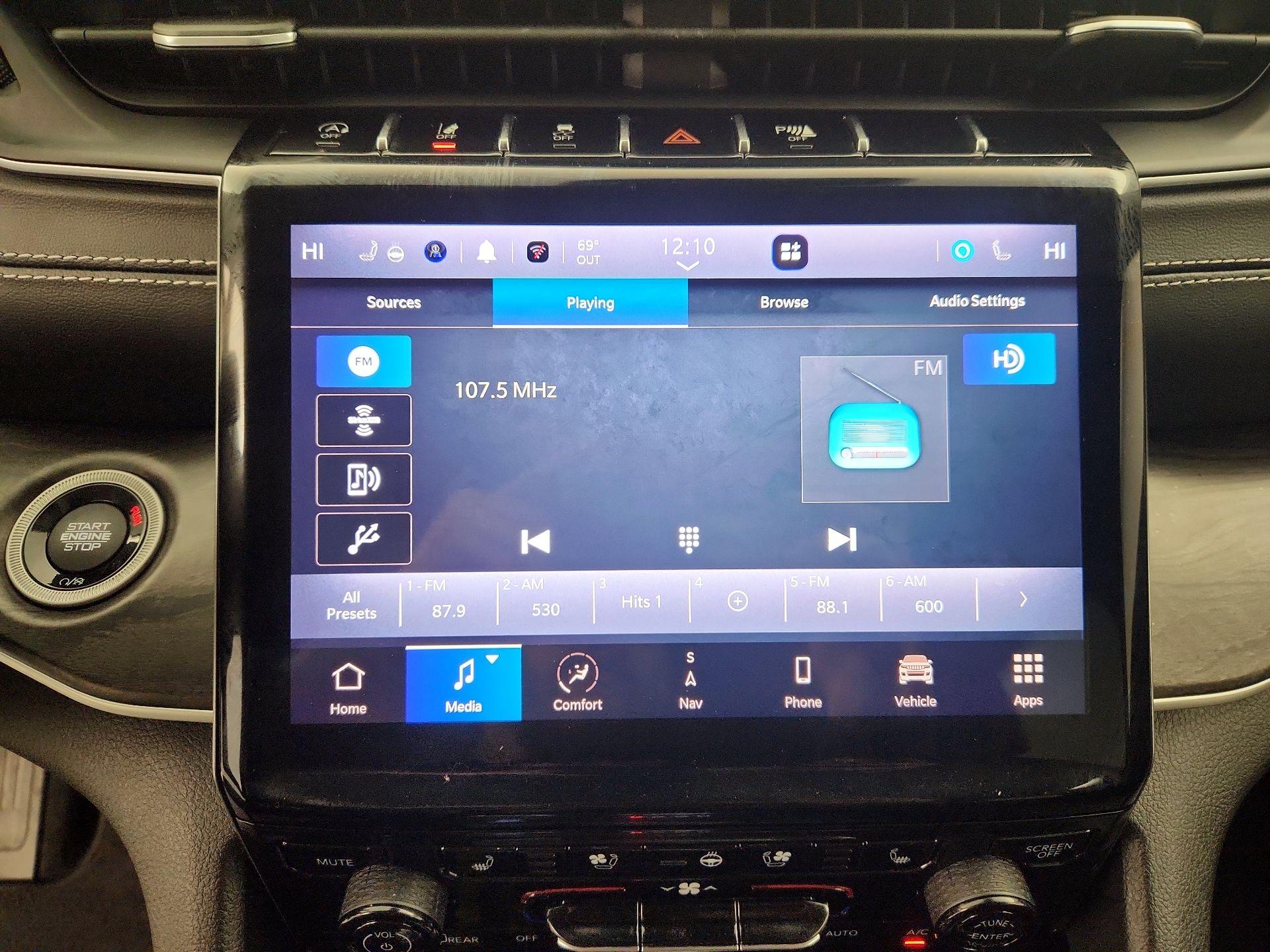 Thumbnail: 2022 Jeep Grand Cherokee L - 16