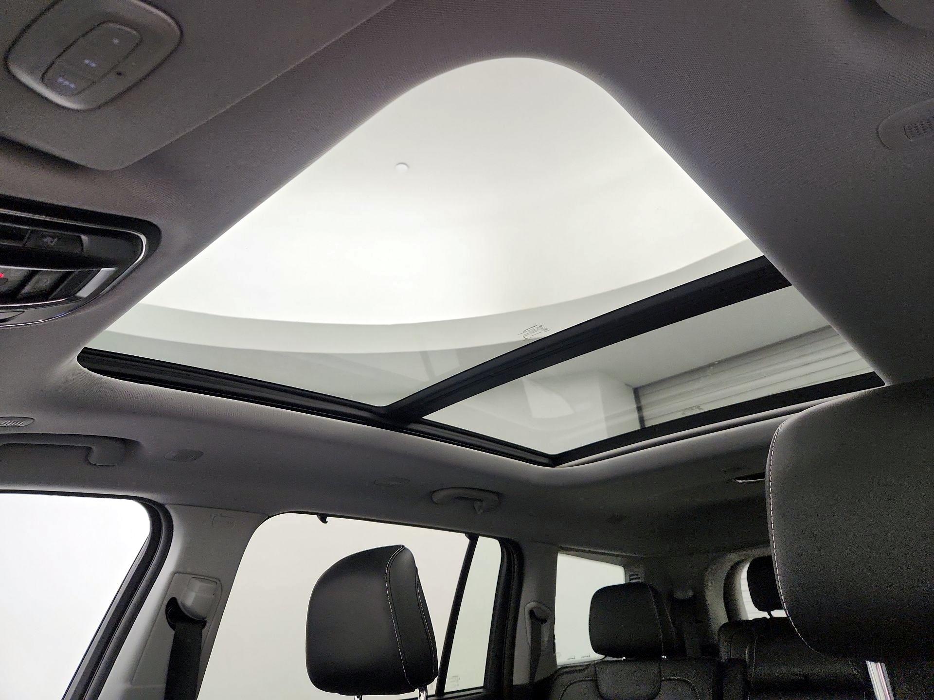 Thumbnail: 2022 Jeep Grand Cherokee L - 20