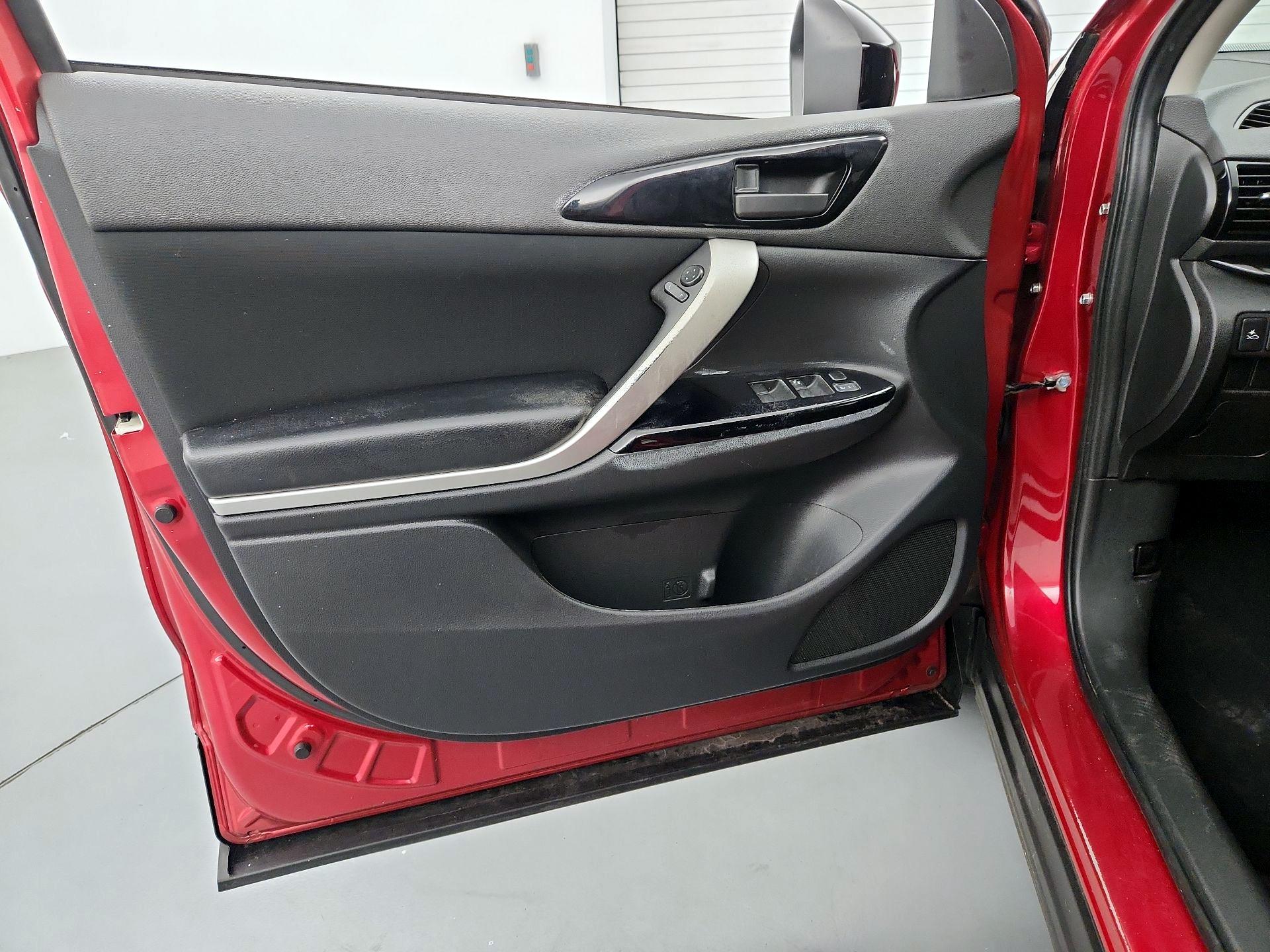 Thumbnail: 2023 Mitsubishi Eclipse Cross - 12