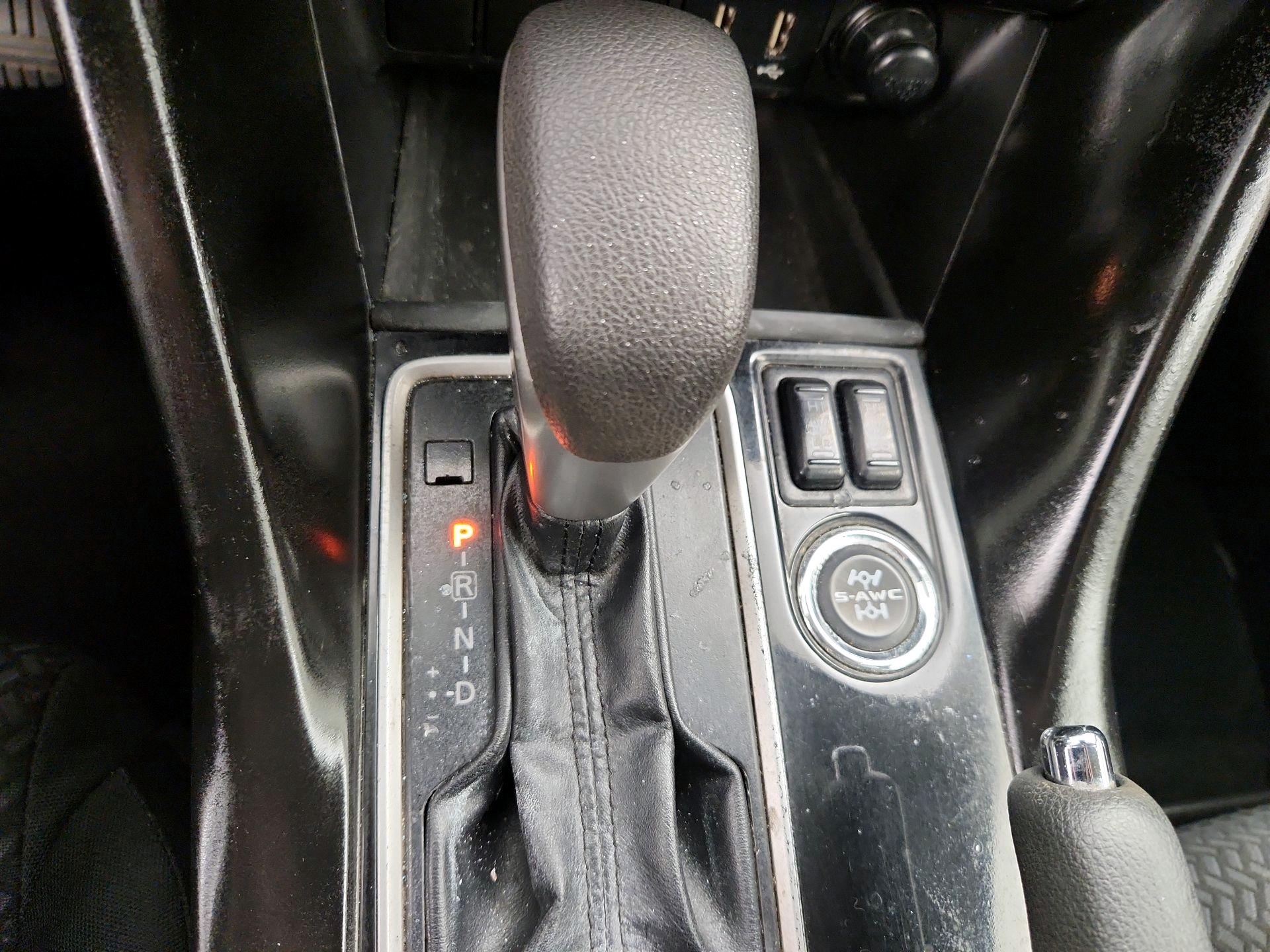 Thumbnail: 2023 Mitsubishi Eclipse Cross - 17