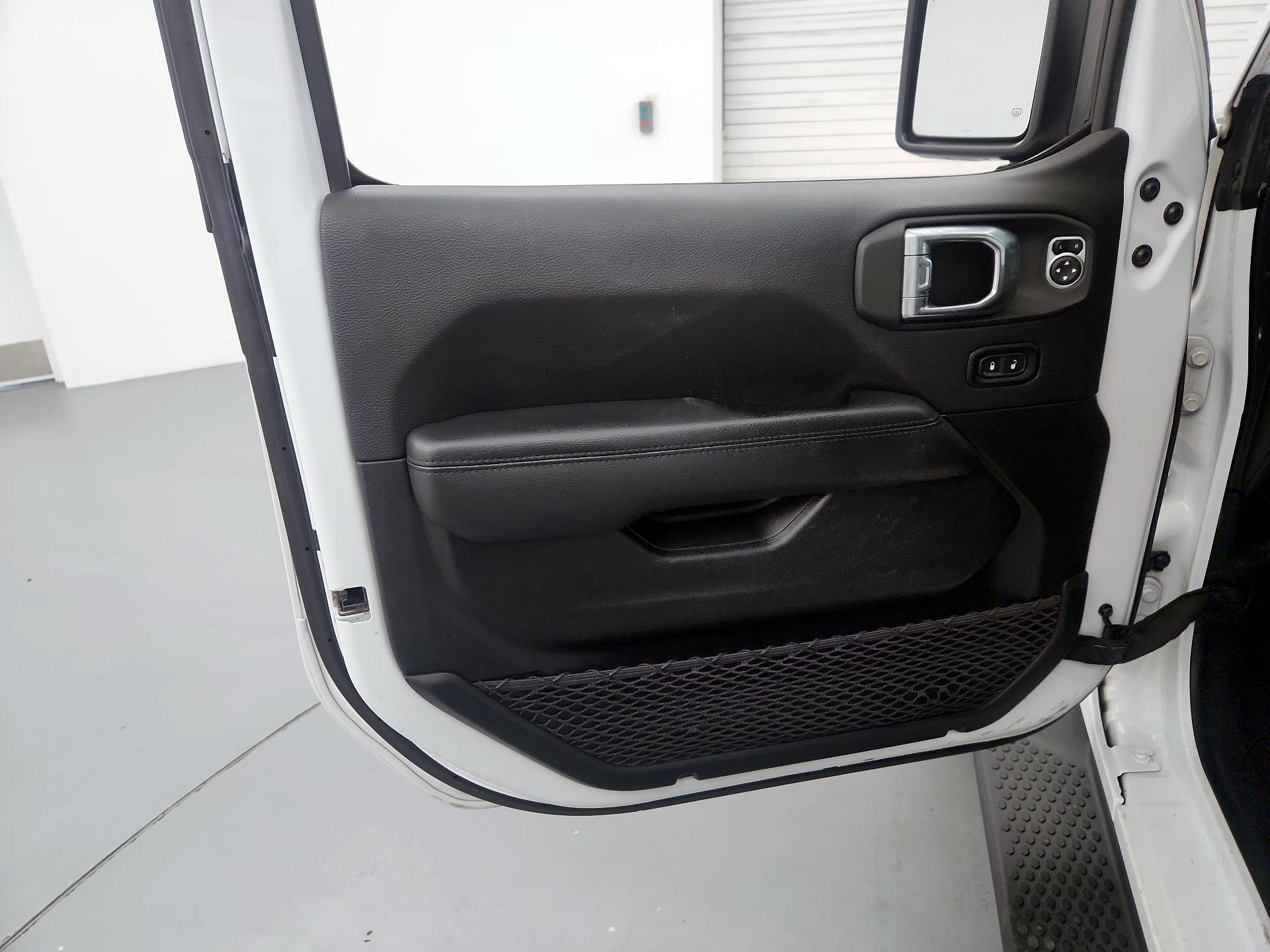 Thumbnail: 2021 Jeep Wrangler - 12