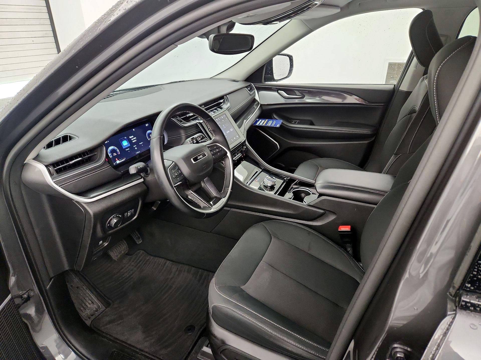 Thumbnail: 2022 Jeep Grand Cherokee - 11