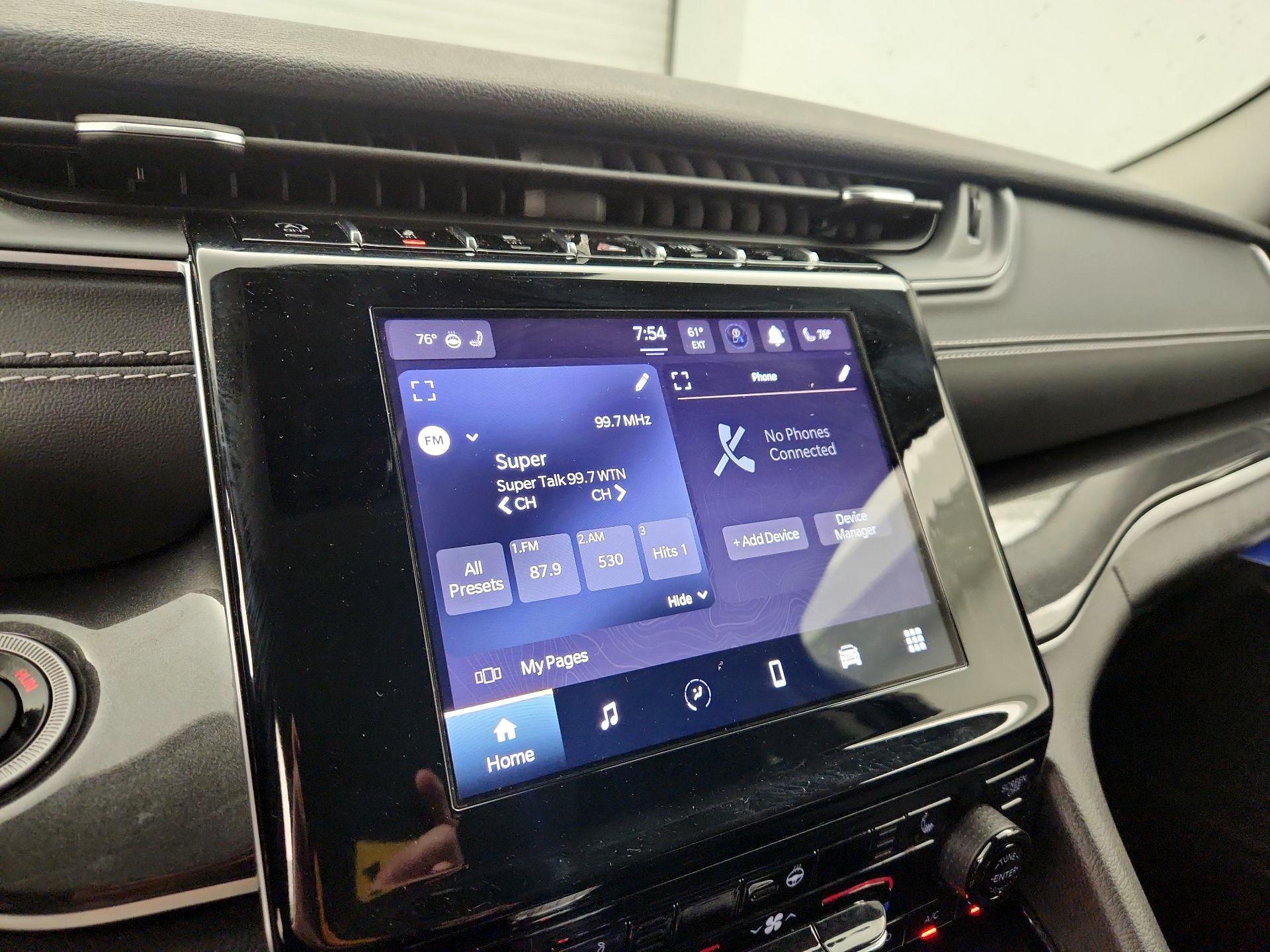 Thumbnail: 2022 Jeep Grand Cherokee - 15