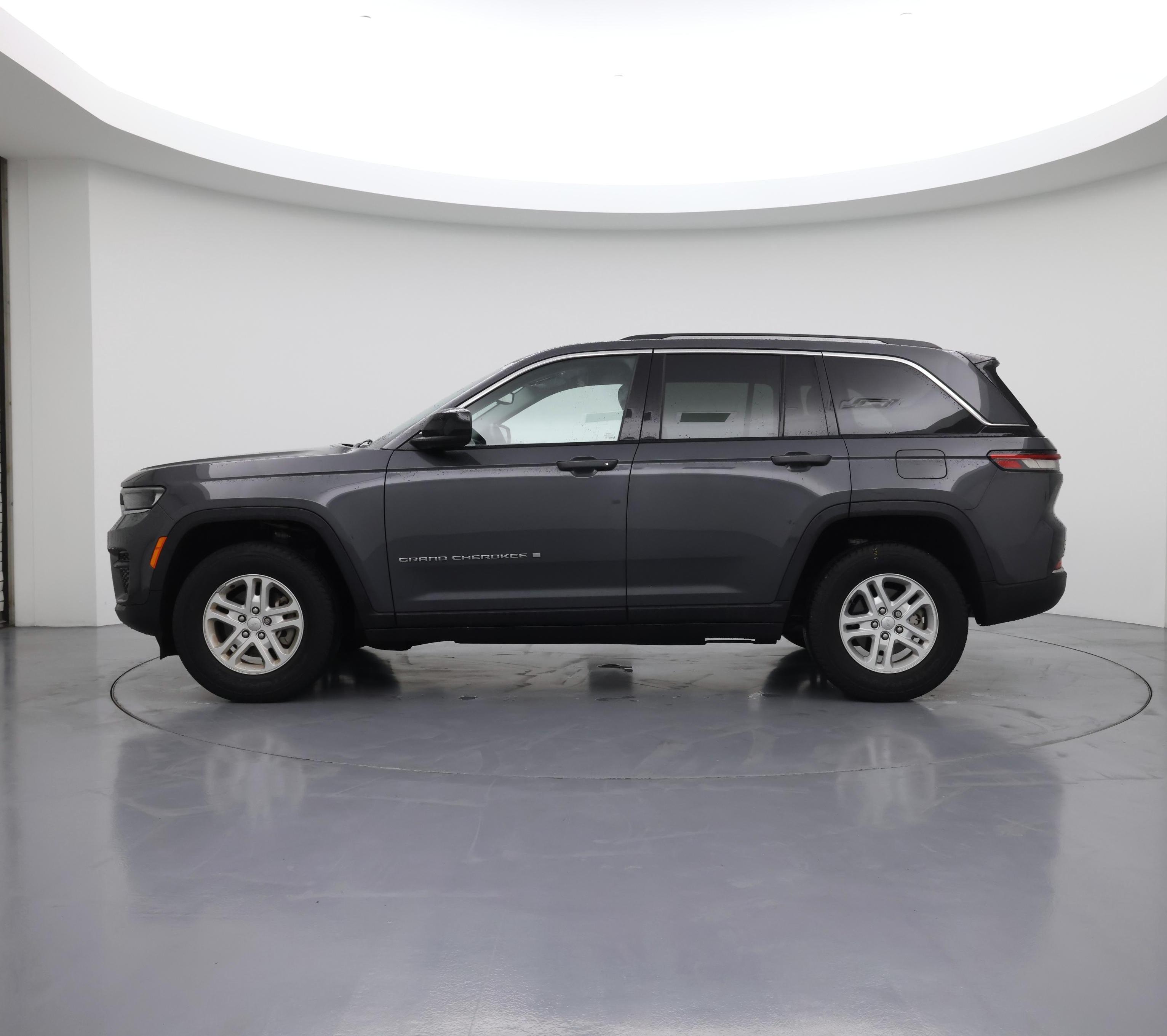 Thumbnail: 2022 Jeep Grand Cherokee - 3