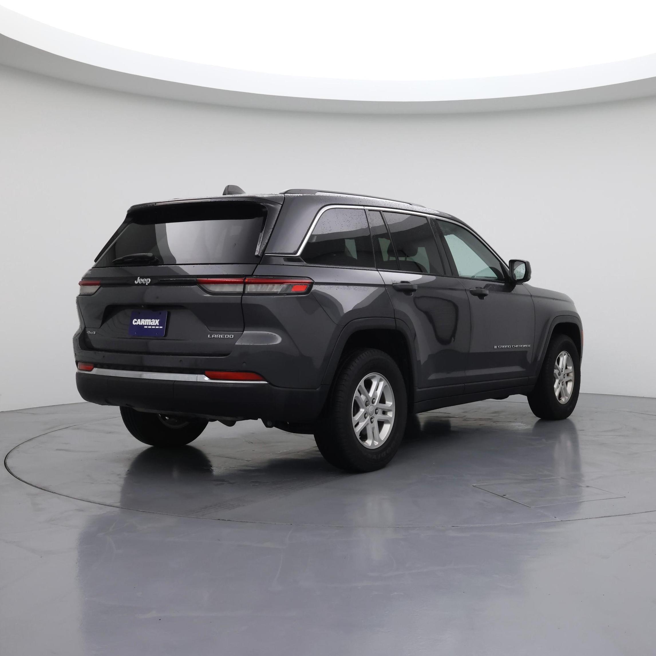 Thumbnail: 2022 Jeep Grand Cherokee - 8