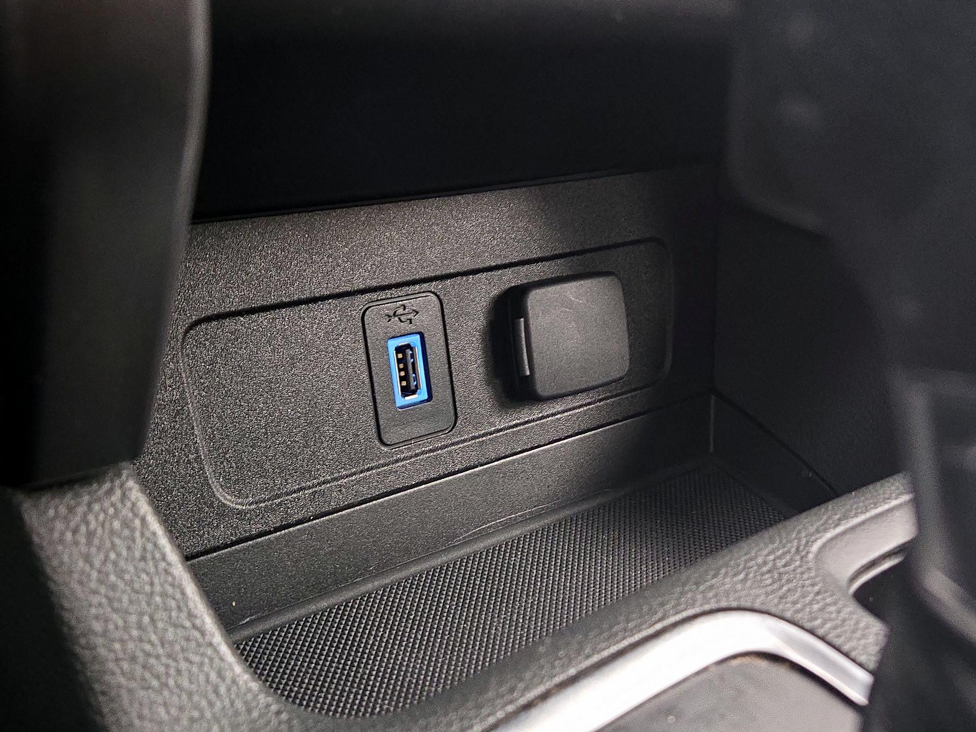 Thumbnail: 2017 Ford Escape - 18