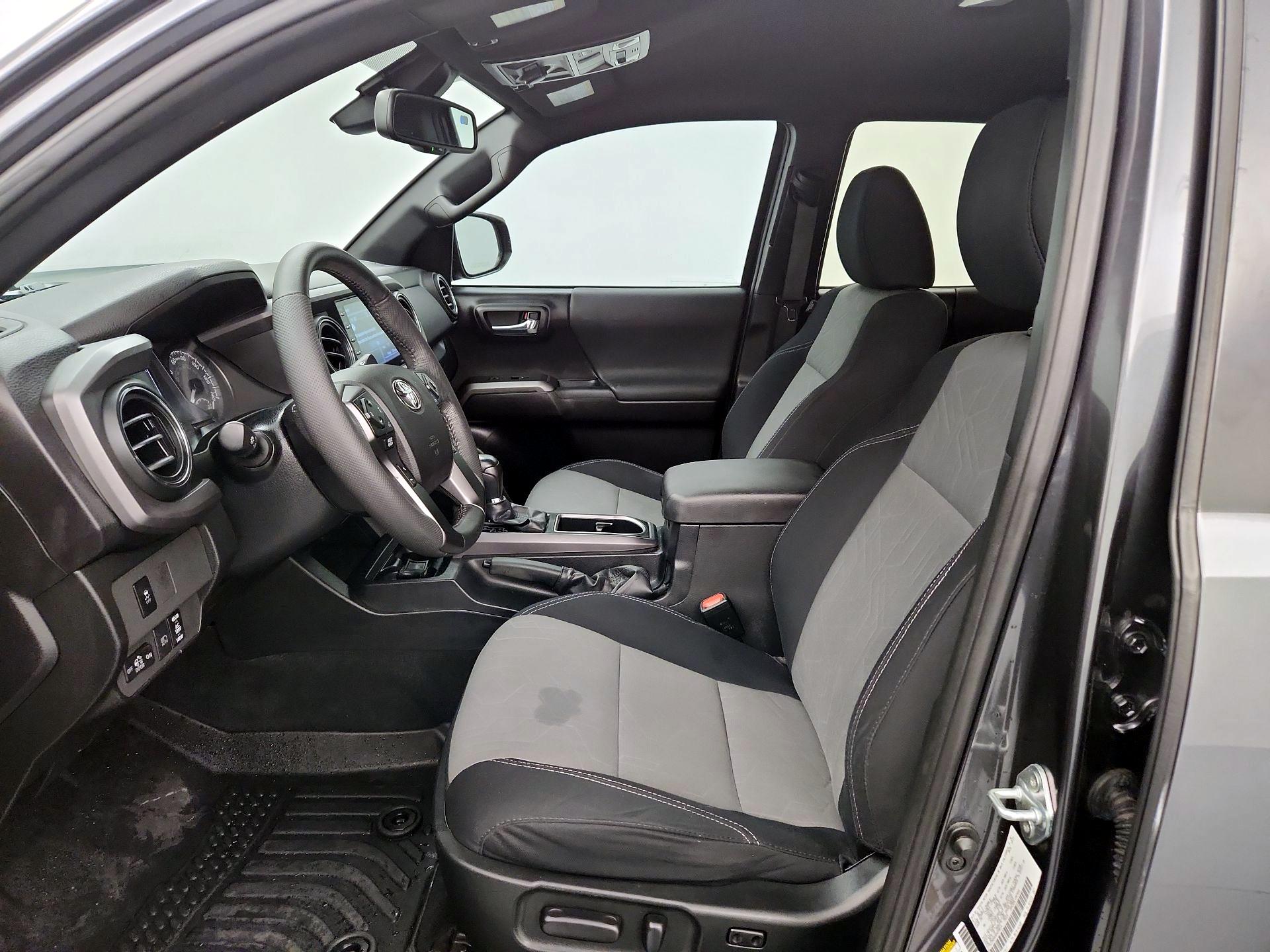 Thumbnail: 2022 Toyota Tacoma - 11