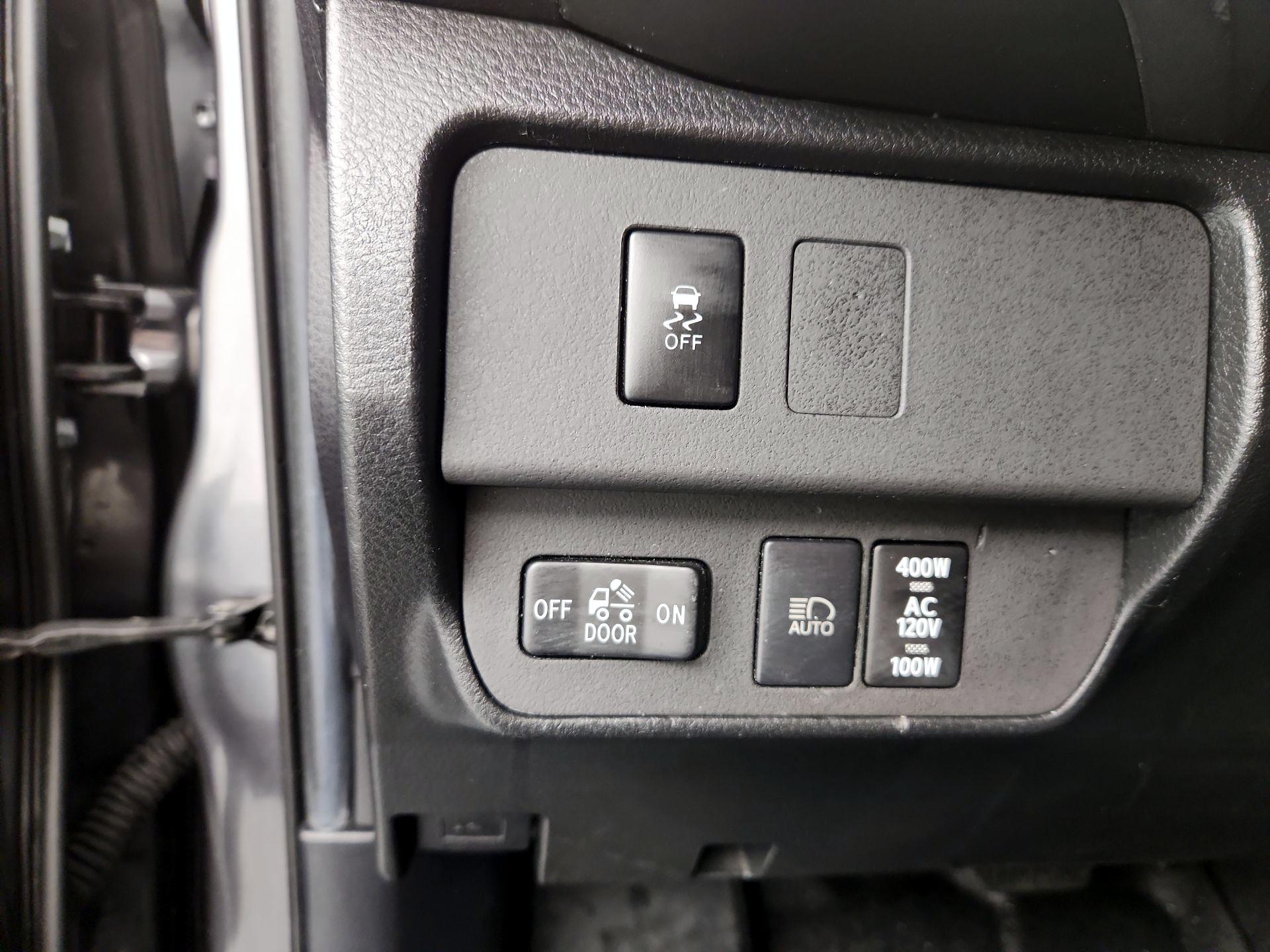 Thumbnail: 2022 Toyota Tacoma - 13