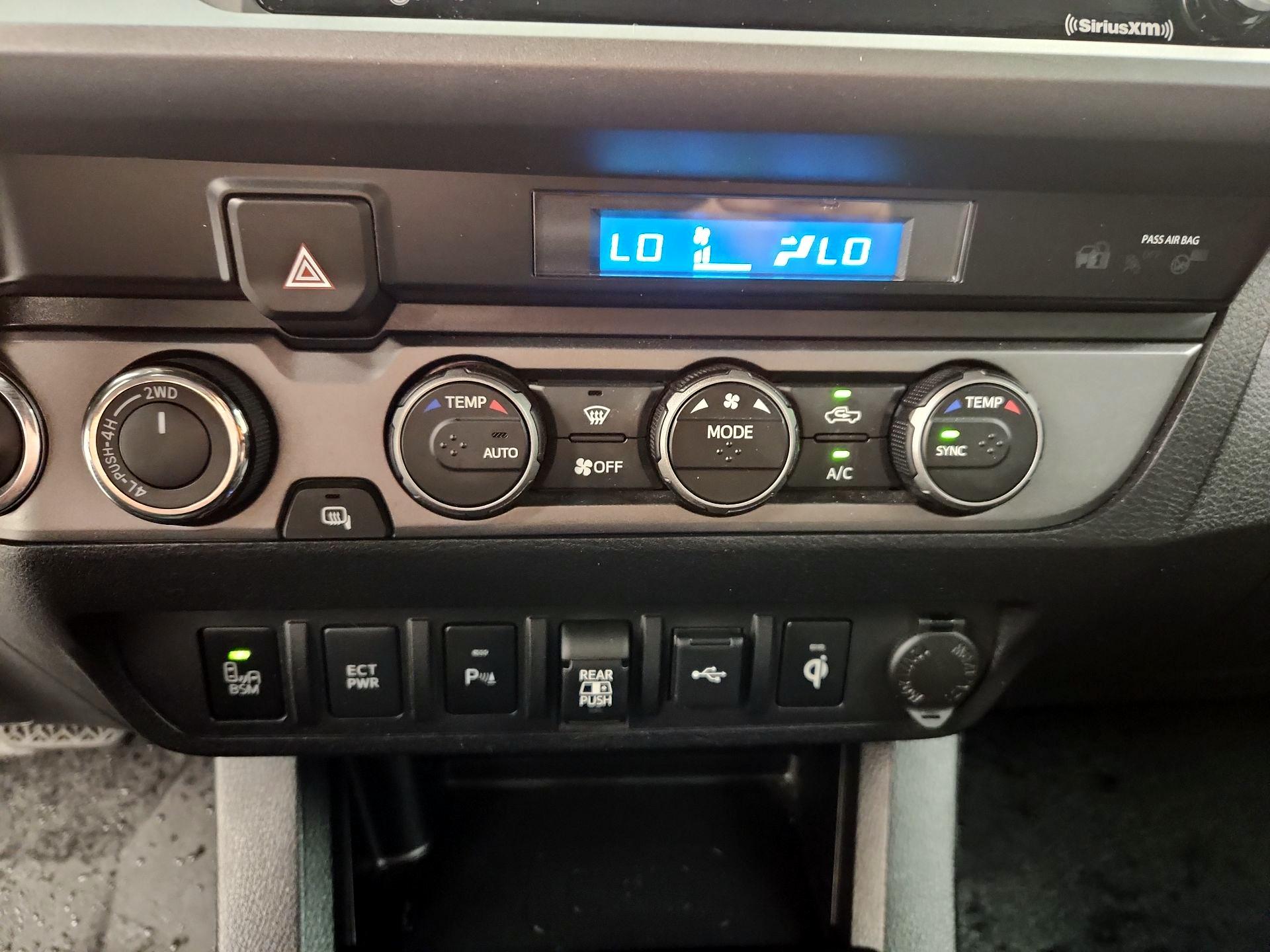 Thumbnail: 2022 Toyota Tacoma - 16