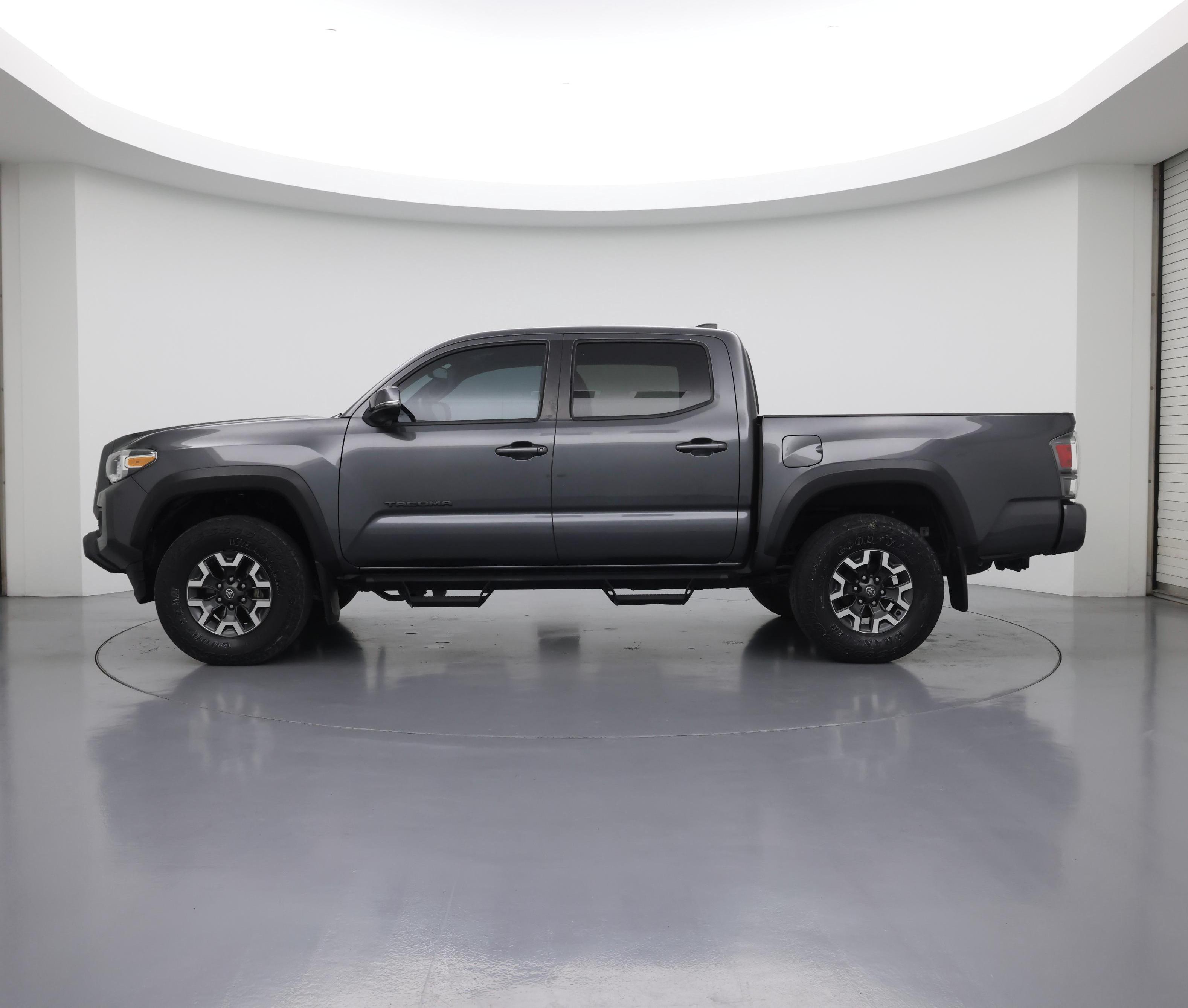 Thumbnail: 2022 Toyota Tacoma - 3