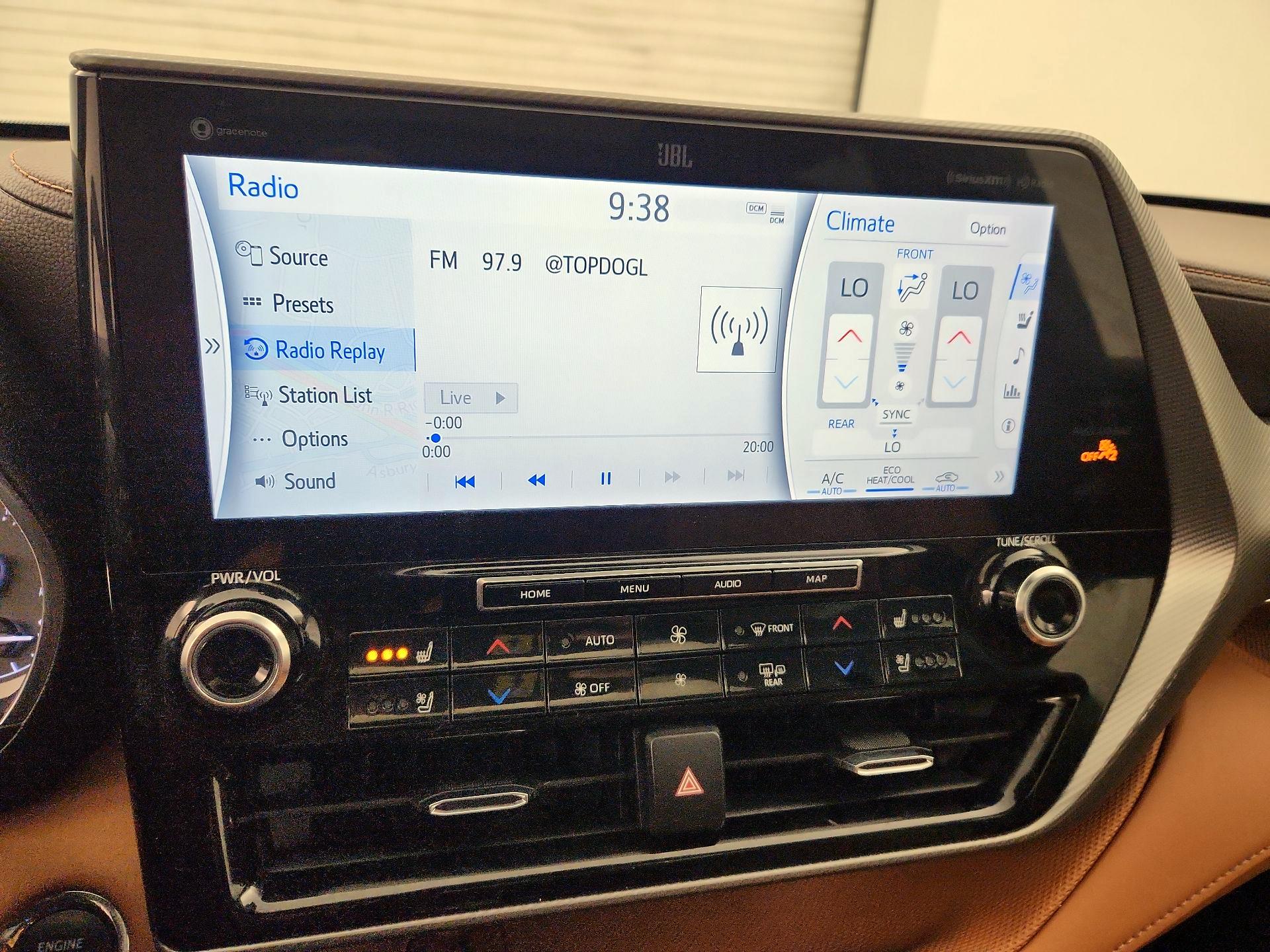 Thumbnail: 2022 Toyota Highlander - 15