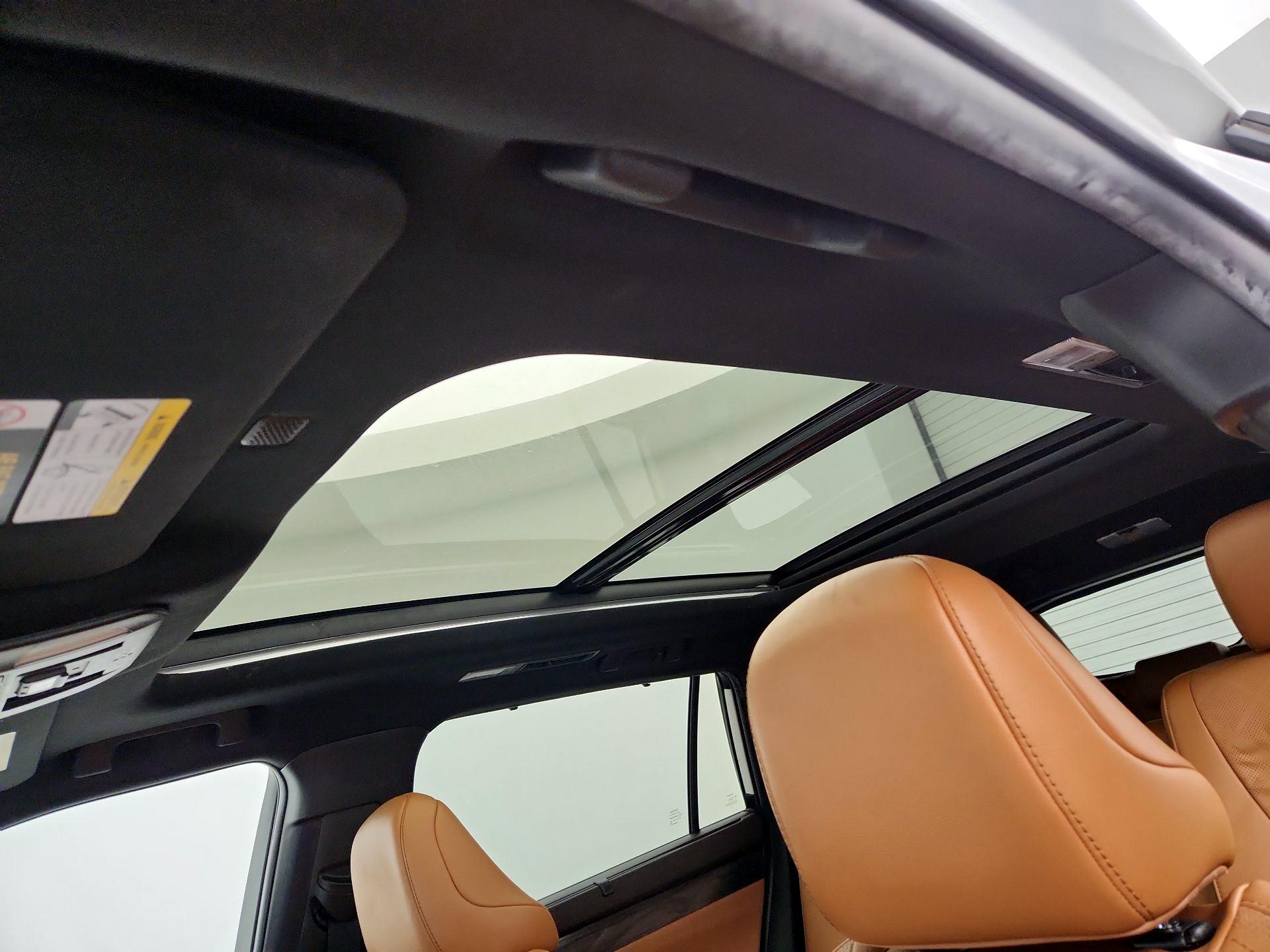 Thumbnail: 2022 Toyota Highlander - 19