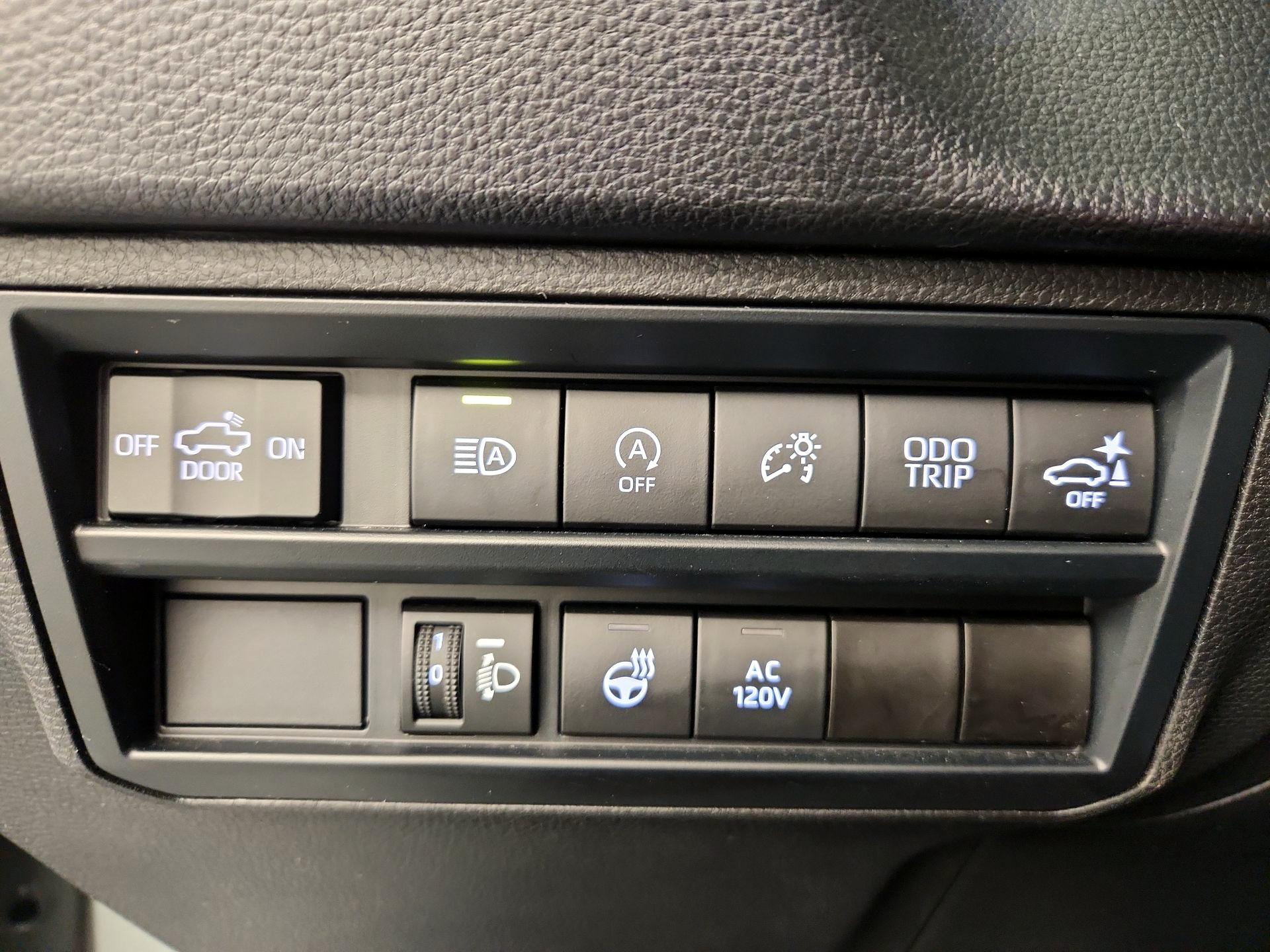 Thumbnail: 2023 Toyota Tundra - 13