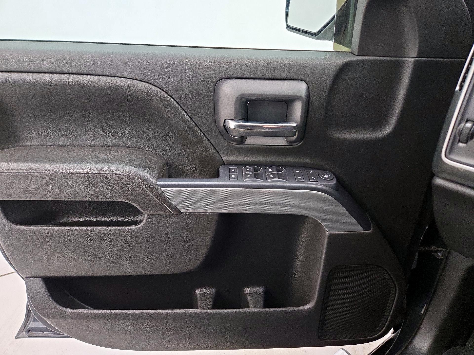 Thumbnail: 2017 Chevrolet Silverado 1500 - 12