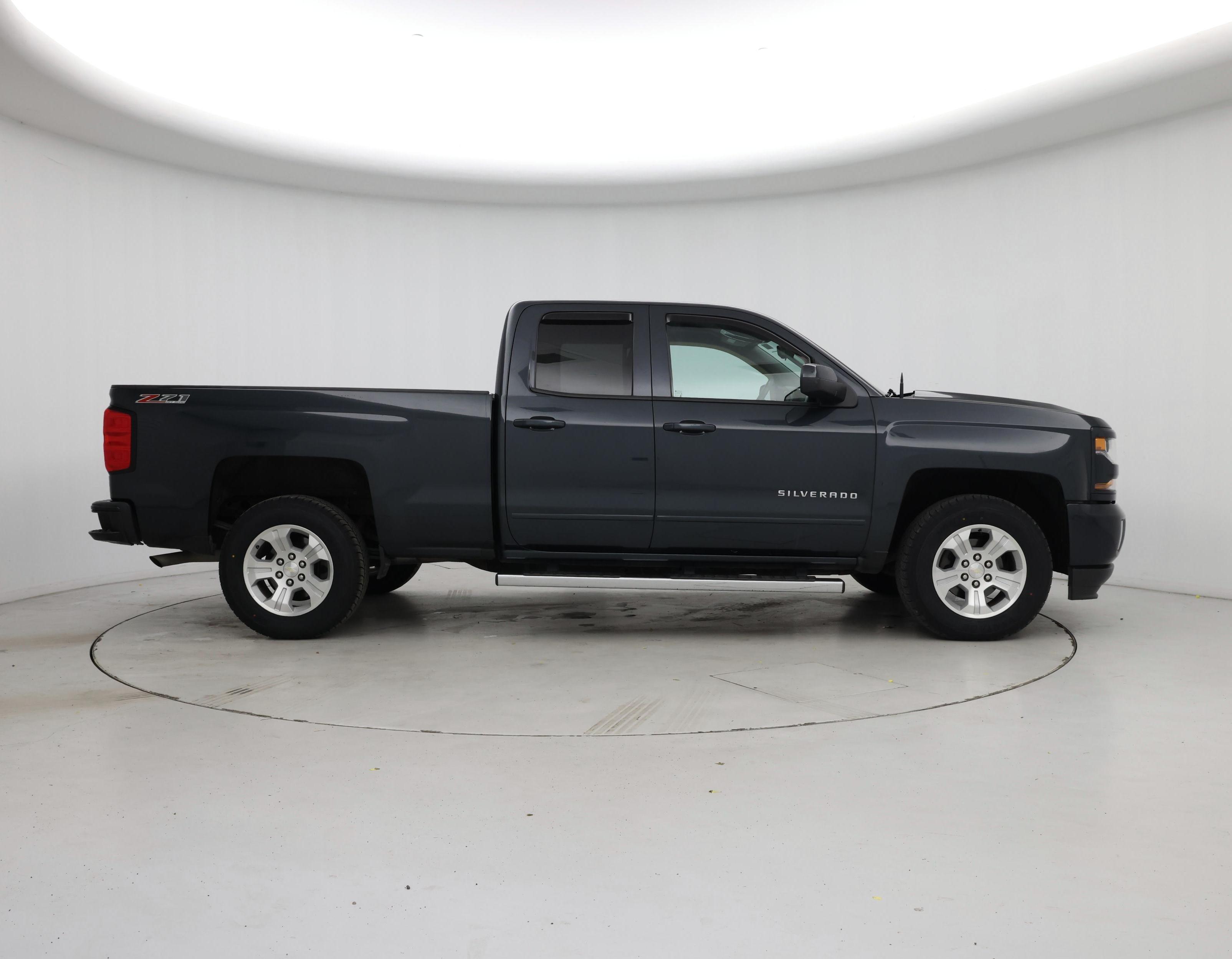 Thumbnail: 2017 Chevrolet Silverado 1500 - 7