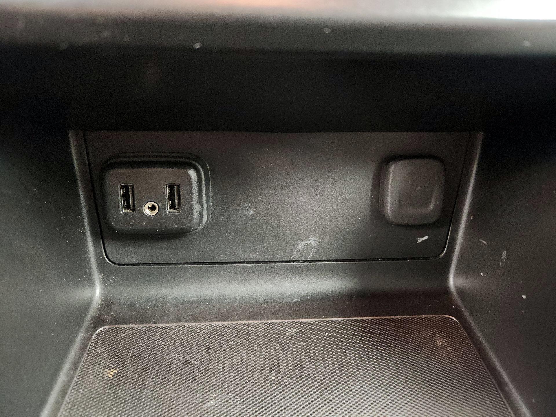 Thumbnail: 2022 Chevrolet Colorado - 18