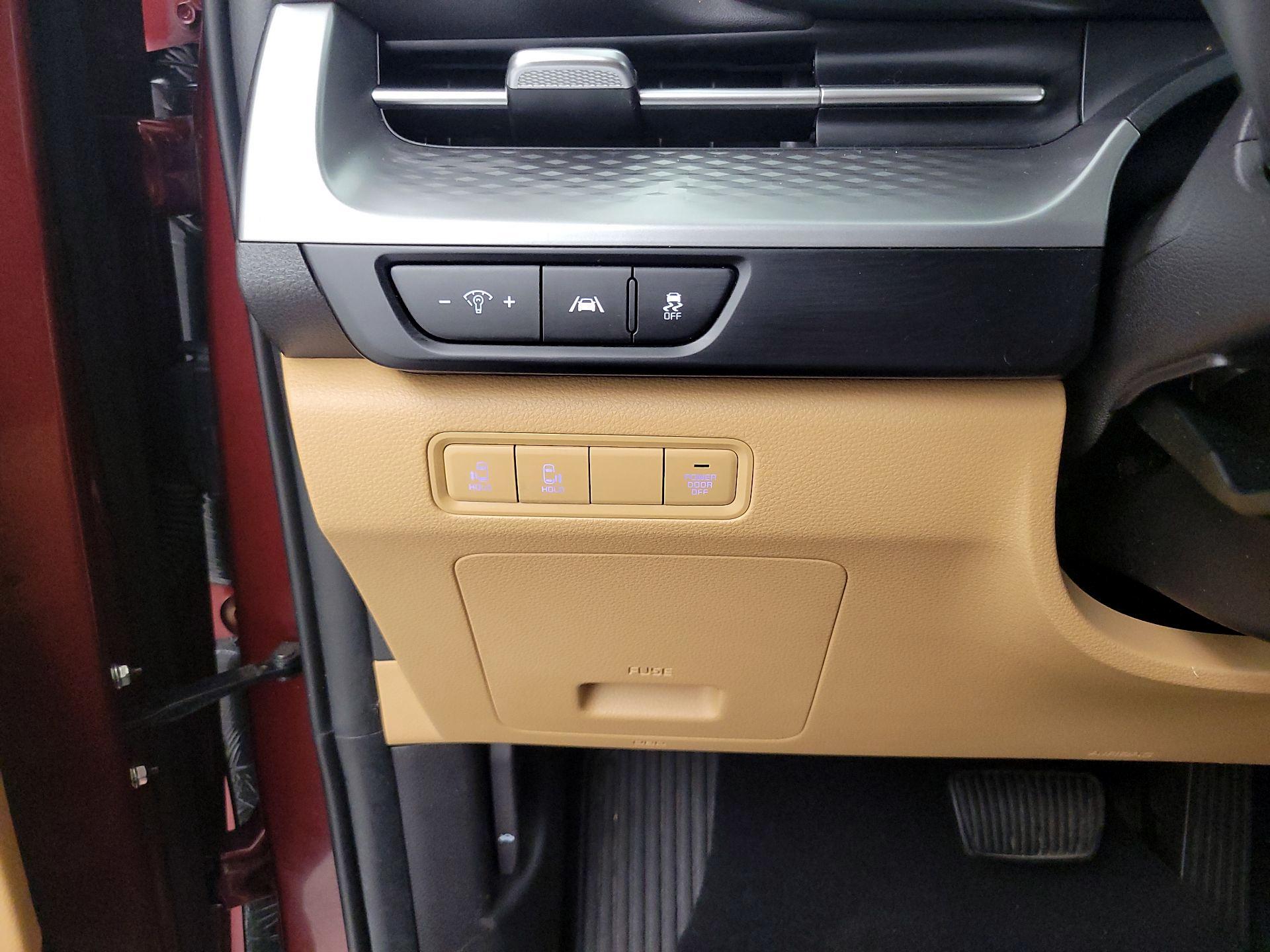 Thumbnail: 2024 Kia Carnival - 13