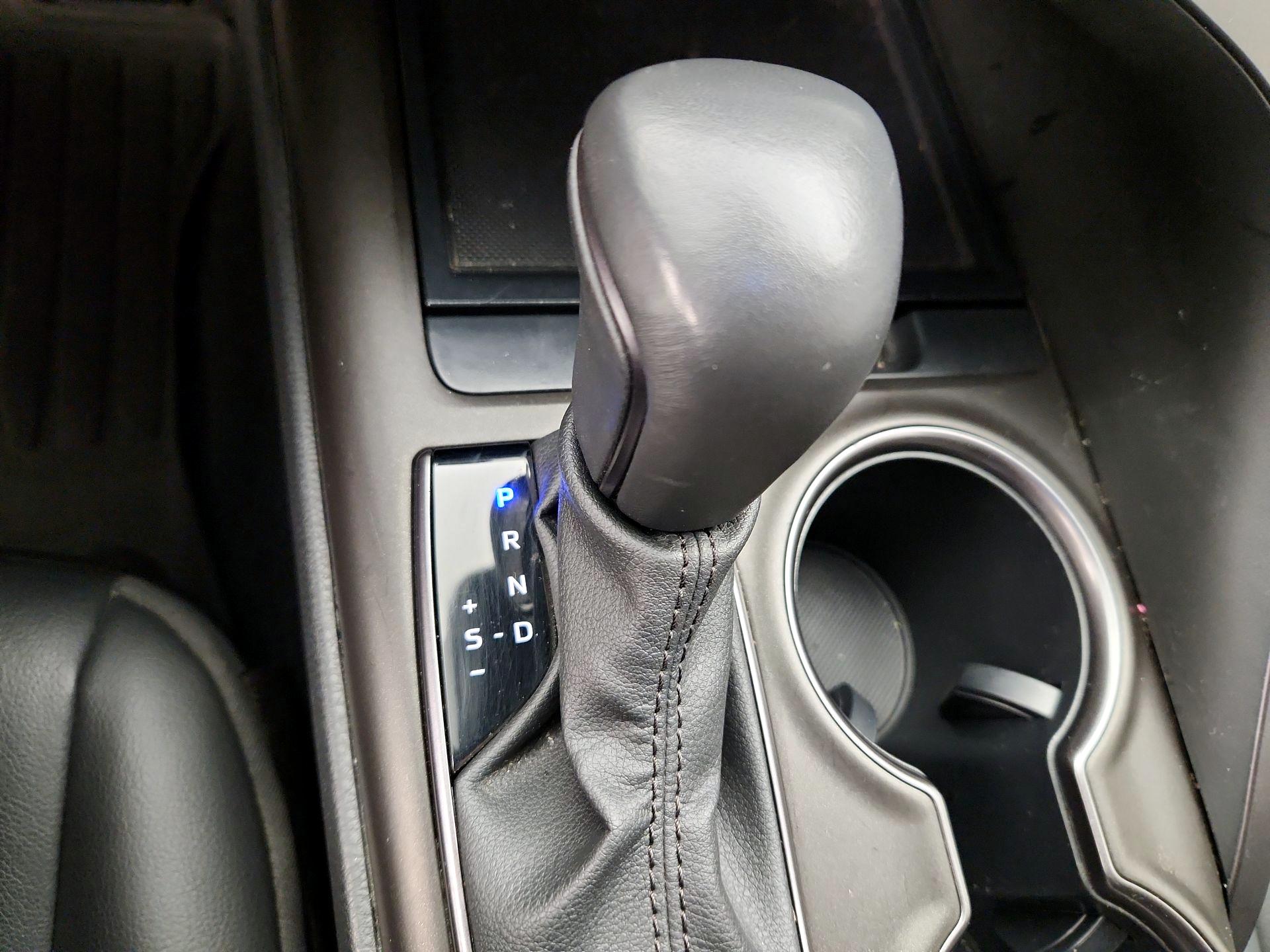 Thumbnail: 2023 Toyota Camry - 17