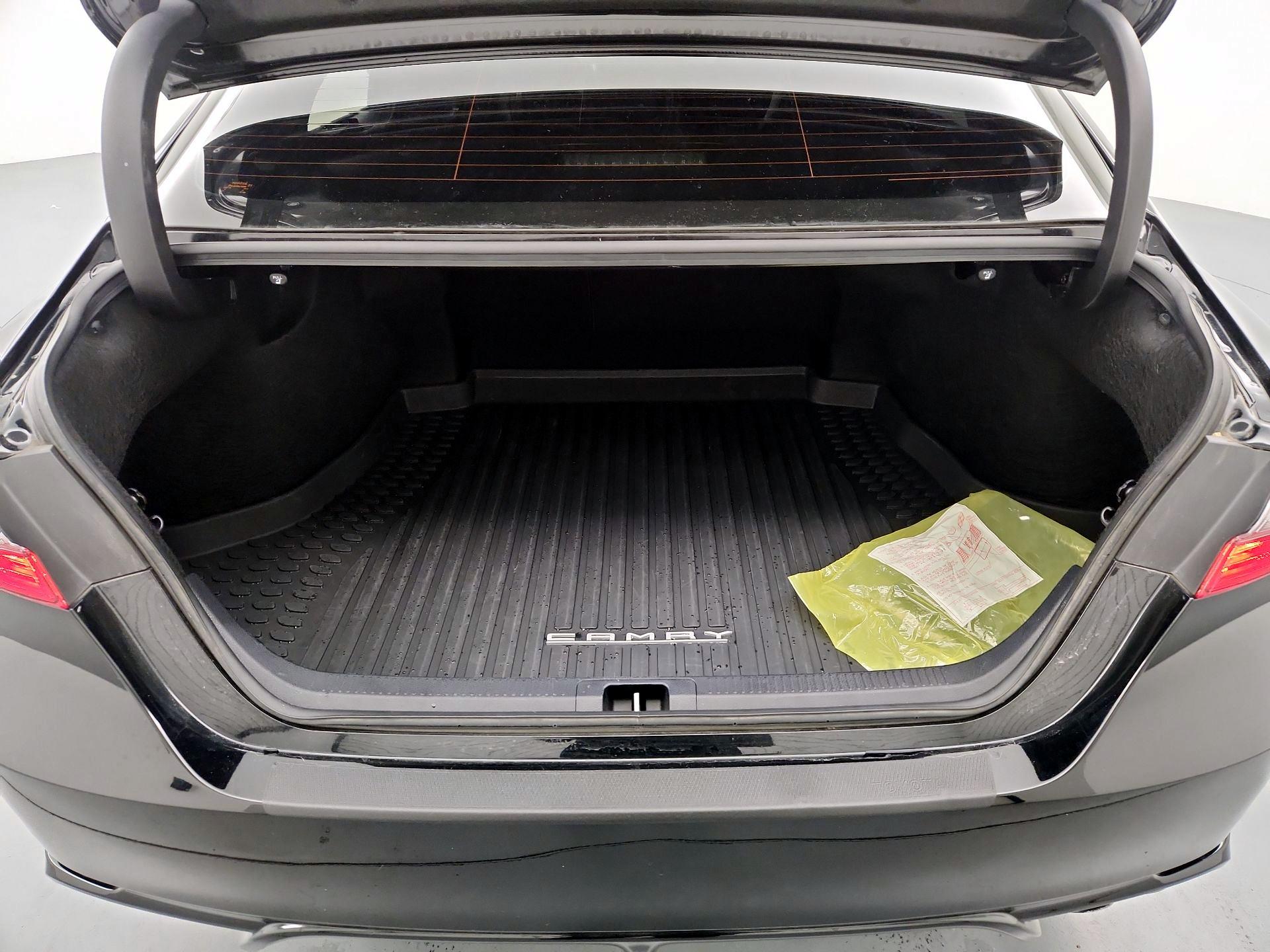 Thumbnail: 2023 Toyota Camry - 20