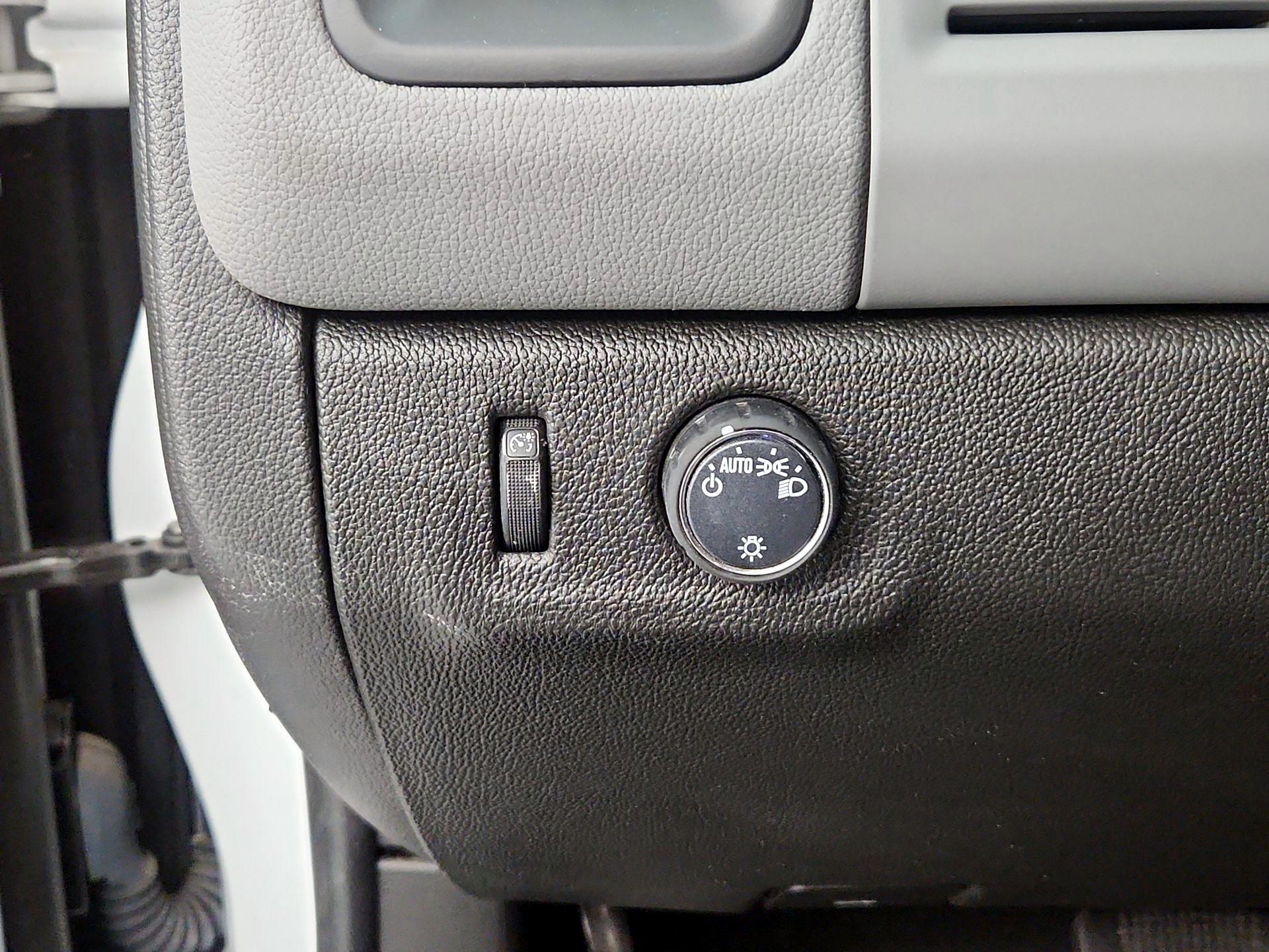 Thumbnail: 2022 Chevrolet Colorado - 13