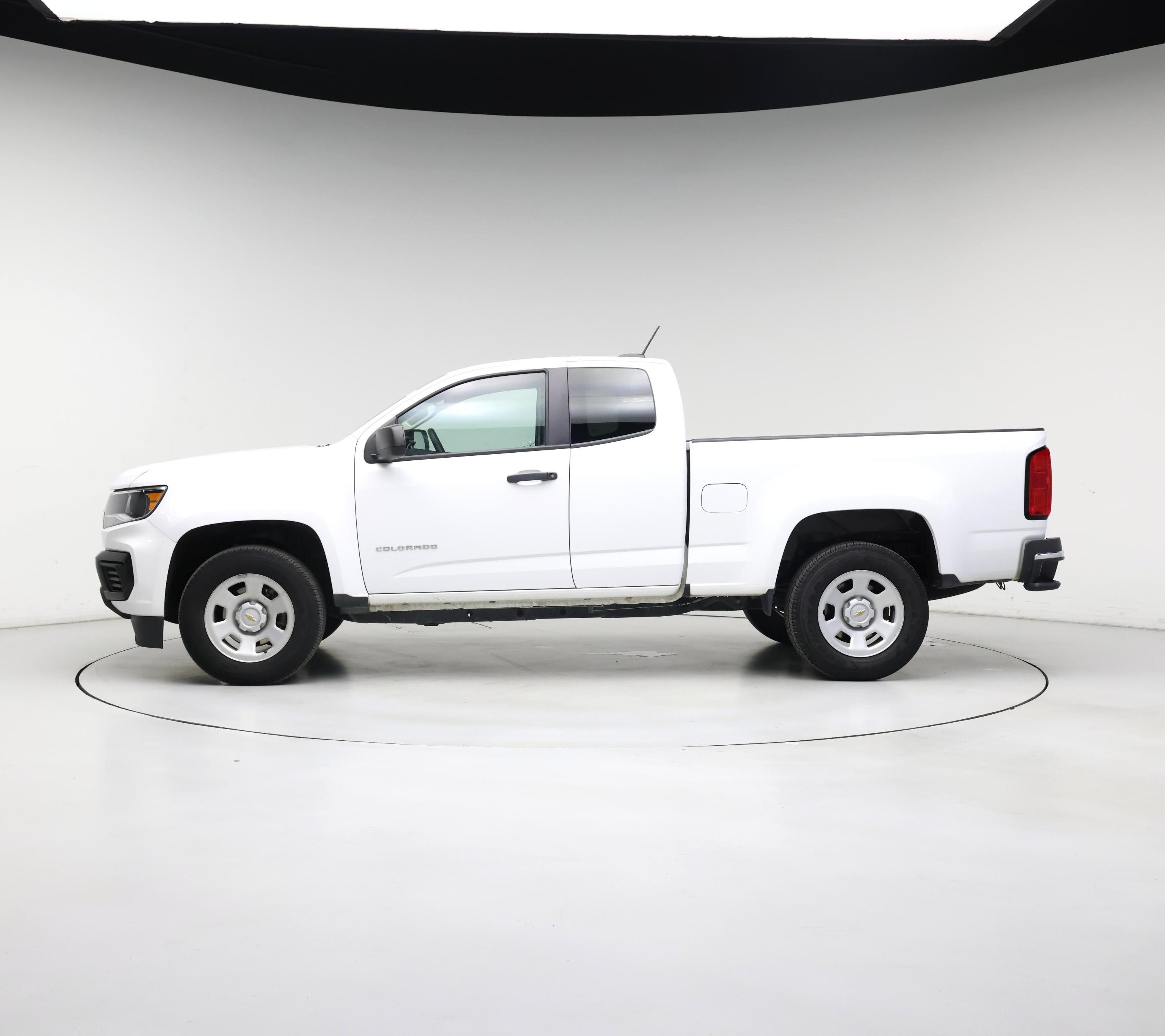 Thumbnail: 2022 Chevrolet Colorado - 3