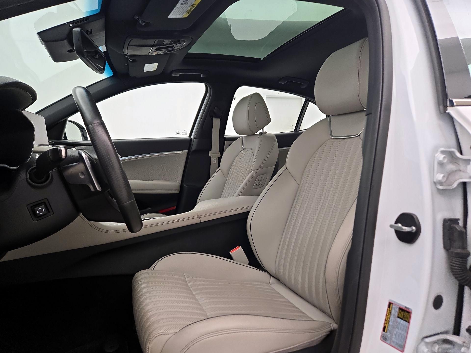 Thumbnail: 2023 Genesis G70 - 11