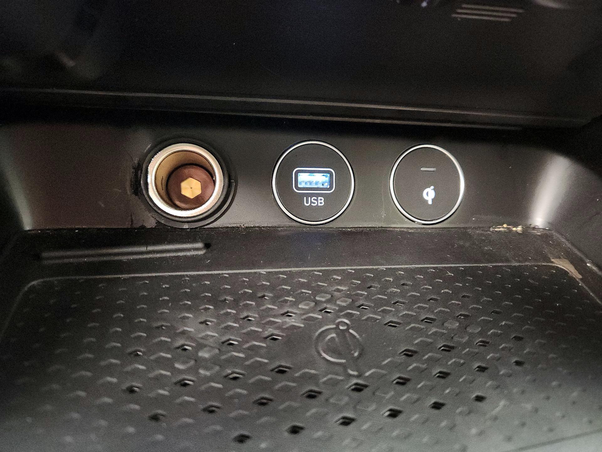 Thumbnail: 2023 Genesis G70 - 19