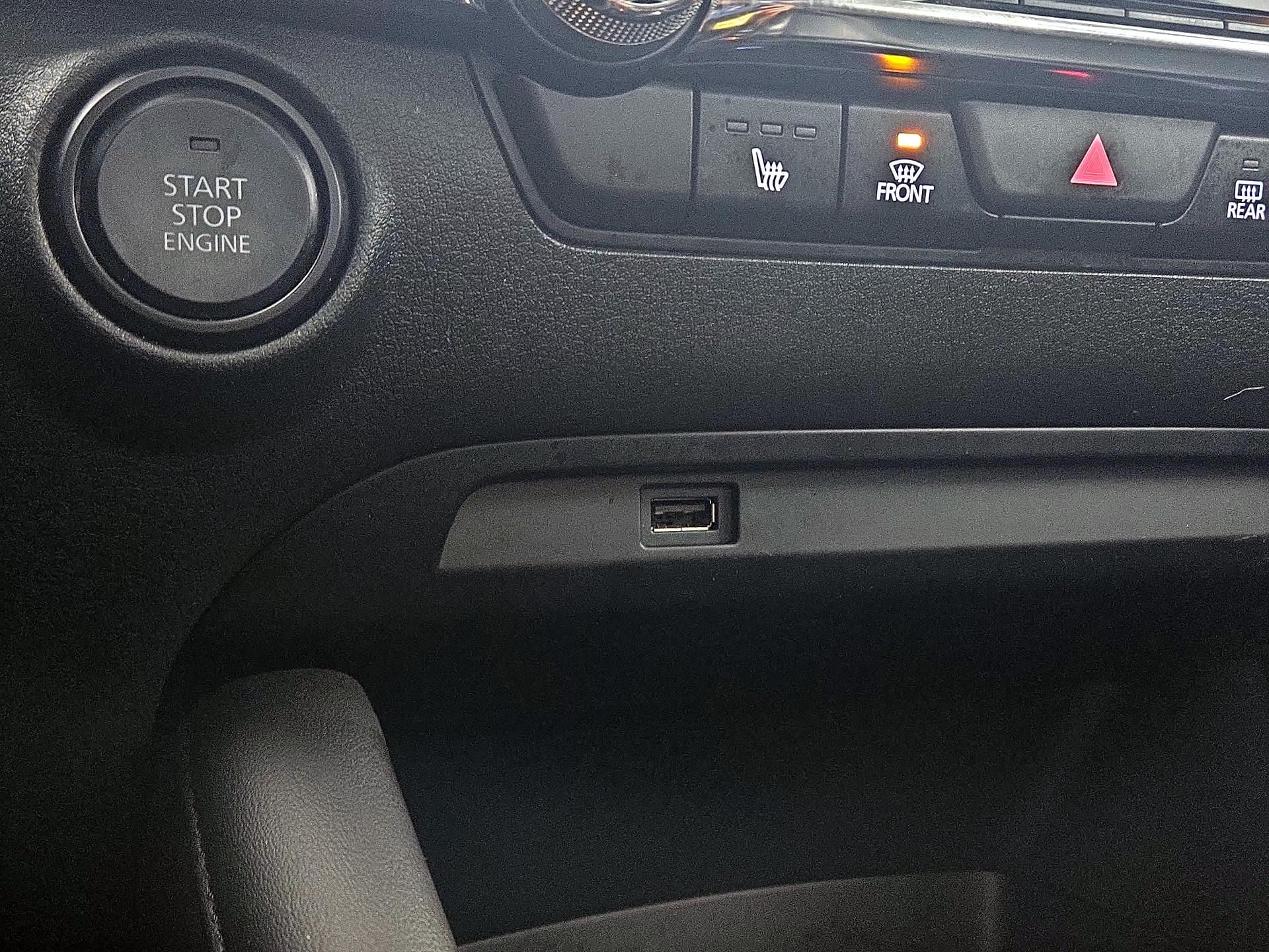 Thumbnail: 2021 Mazda Mazda3 - 18