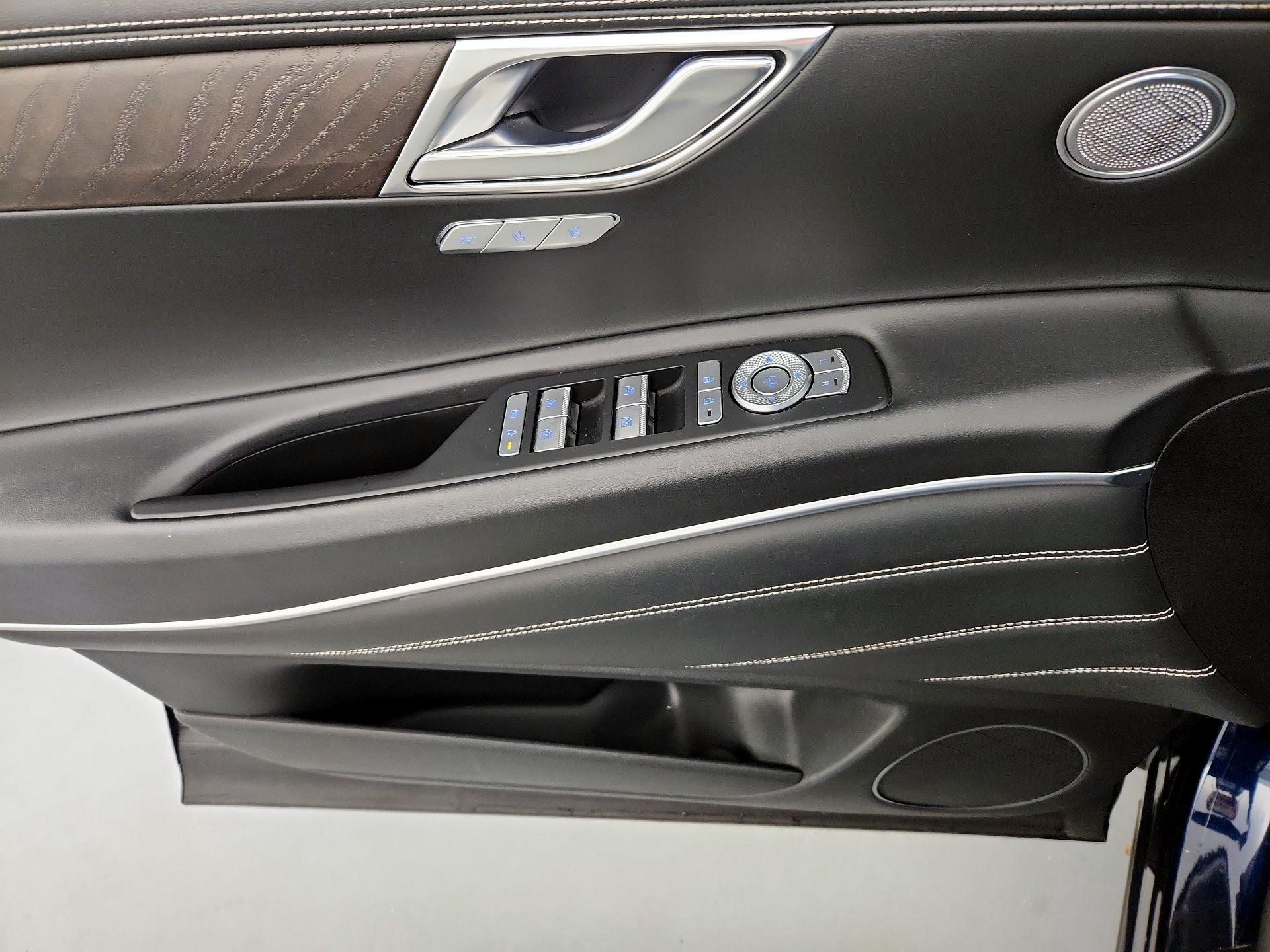 Thumbnail: 2024 Genesis GV80 - 12