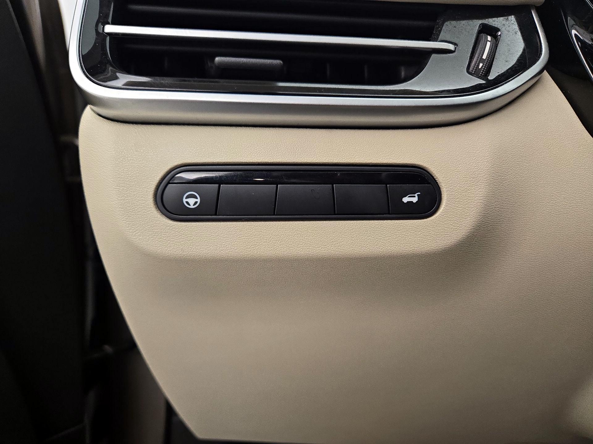 Thumbnail: 2023 INFINITI QX60 - 13