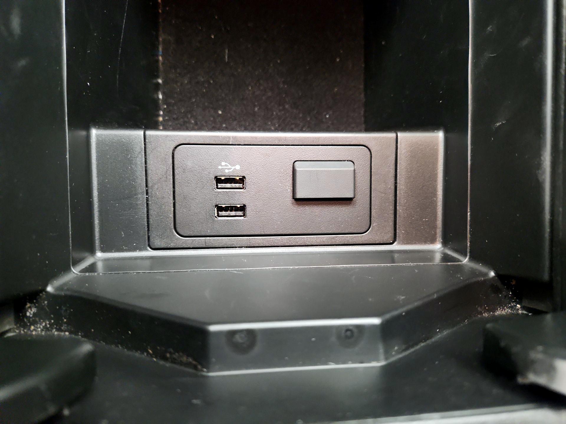 Thumbnail: 2023 Mazda CX-9 - 18