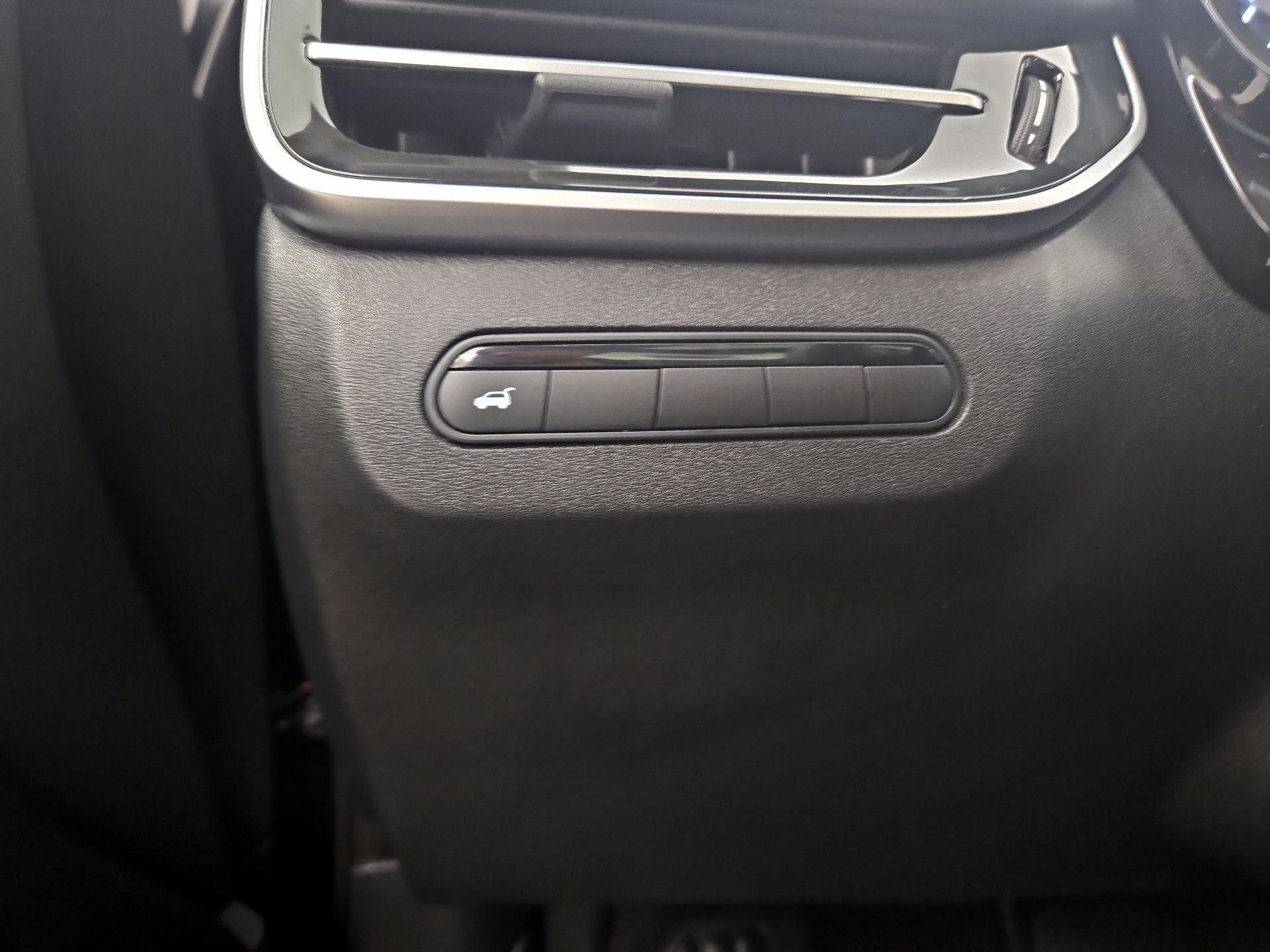 Thumbnail: 2025 INFINITI QX60 - 13