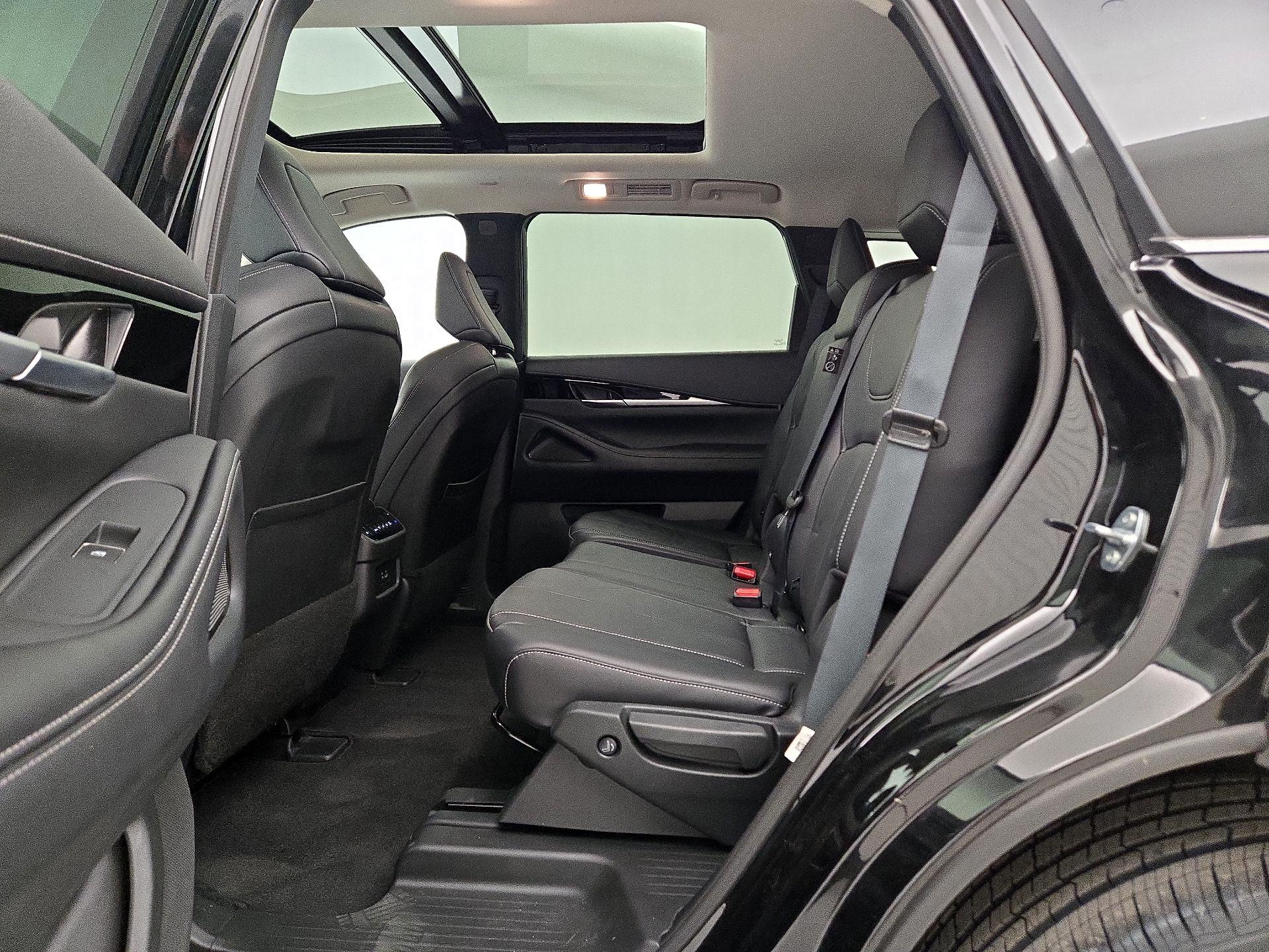 Thumbnail: 2025 INFINITI QX60 - 20