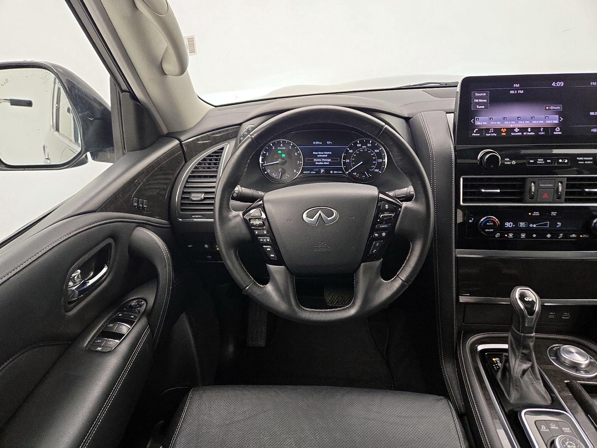 Thumbnail: 2024 INFINITI QX80 - 10