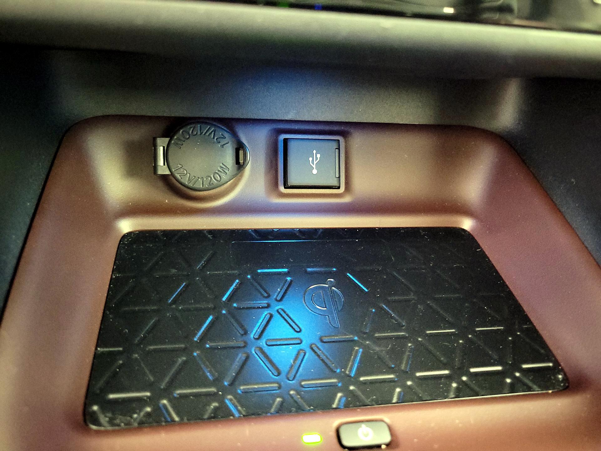 Thumbnail: 2022 Toyota RAV4 - 19