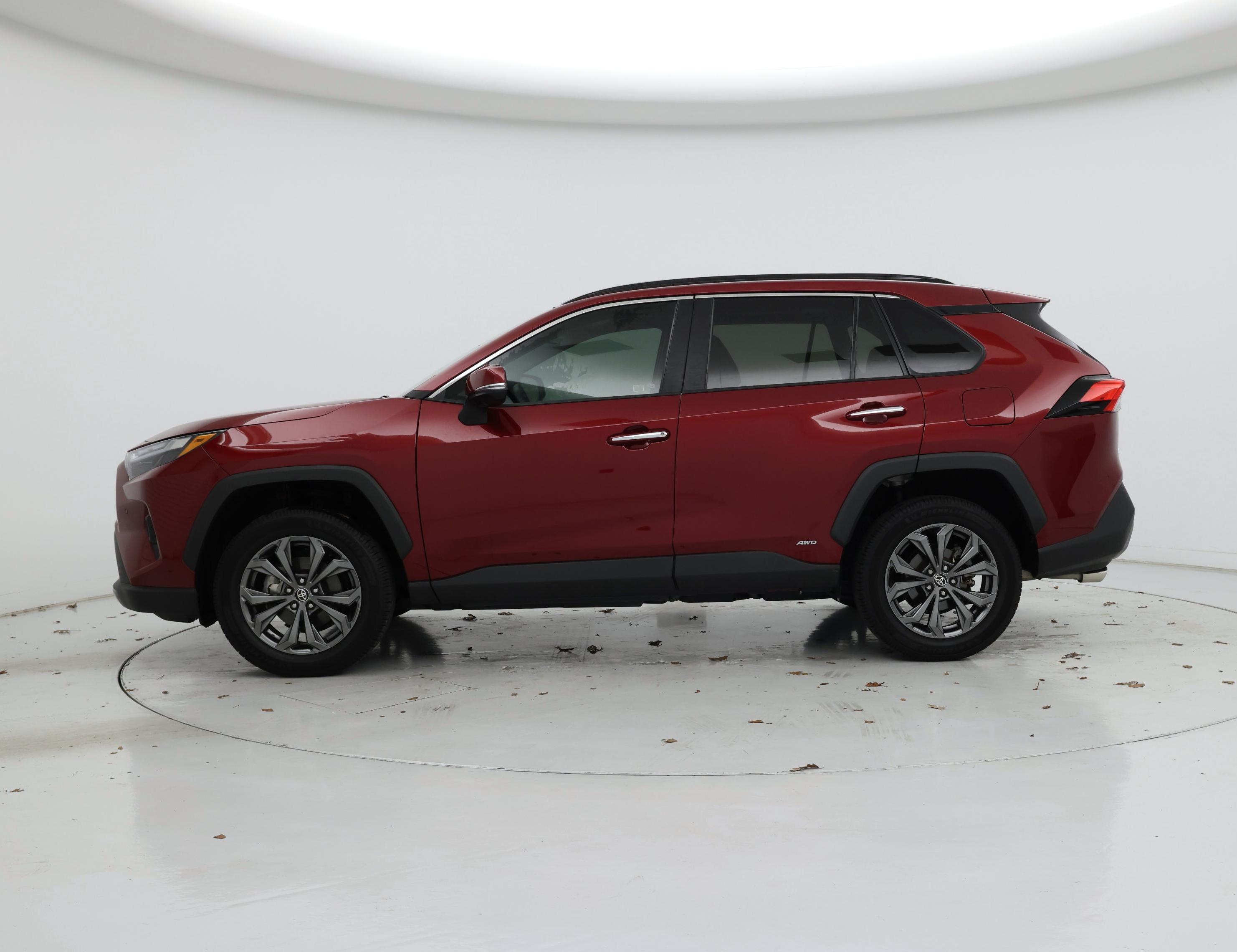 Thumbnail: 2022 Toyota RAV4 - 3