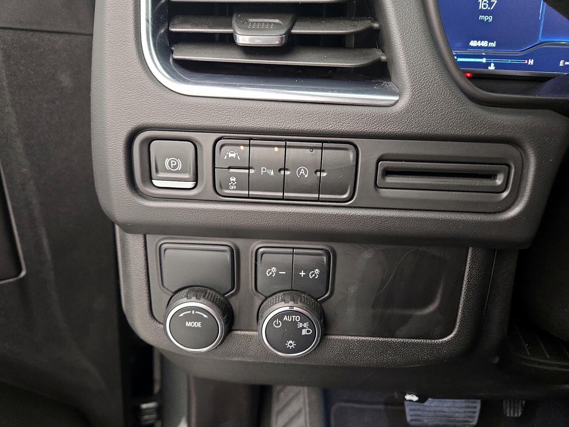 Thumbnail: 2023 Chevrolet Suburban - 13