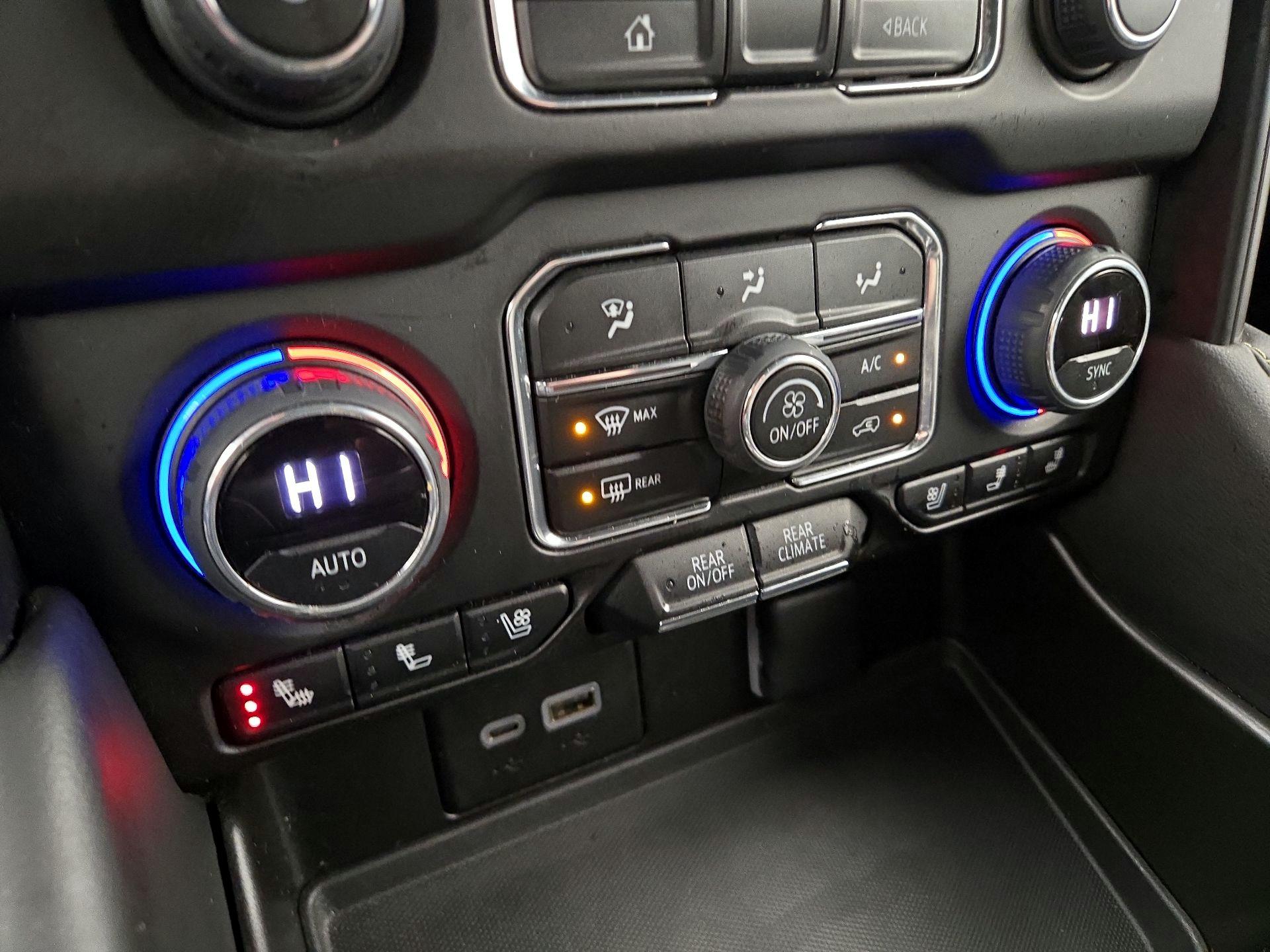 Thumbnail: 2023 Chevrolet Suburban - 16