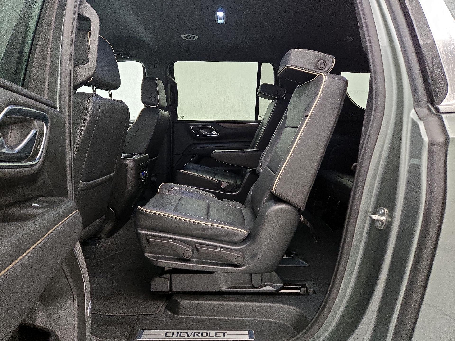 Thumbnail: 2023 Chevrolet Suburban - 19