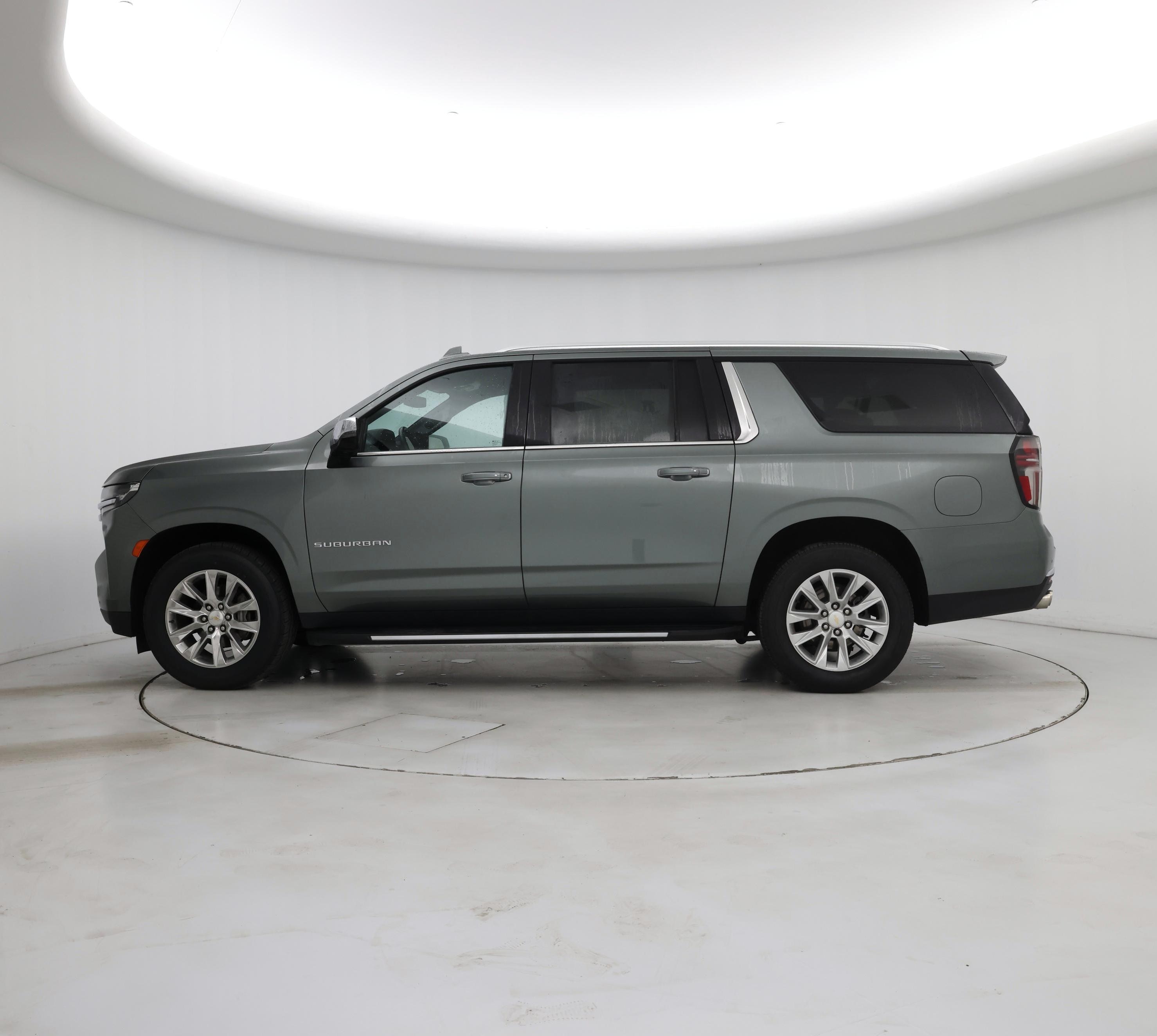 Thumbnail: 2023 Chevrolet Suburban - 3