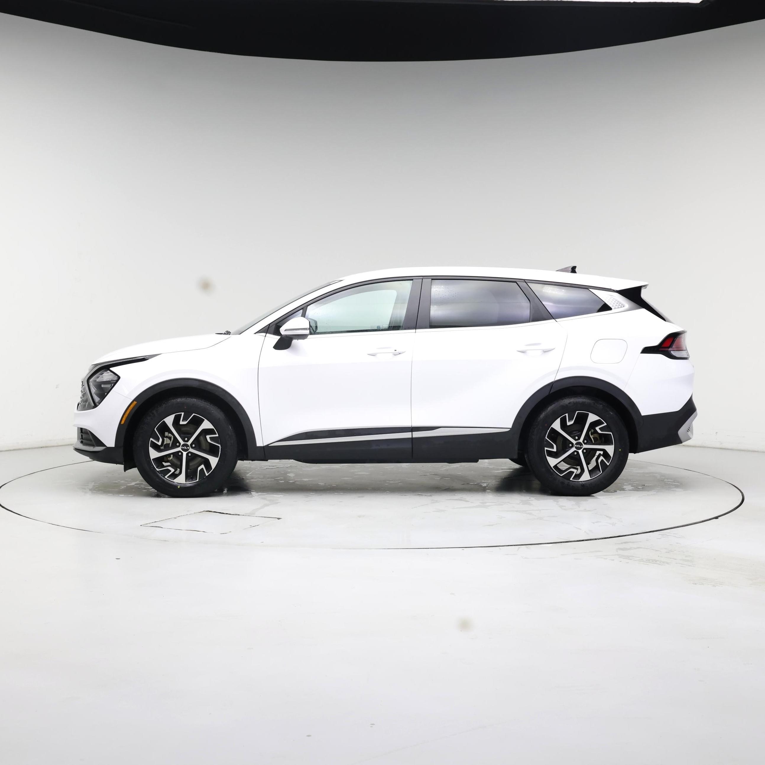 Thumbnail: 2023 Kia Sportage - 3
