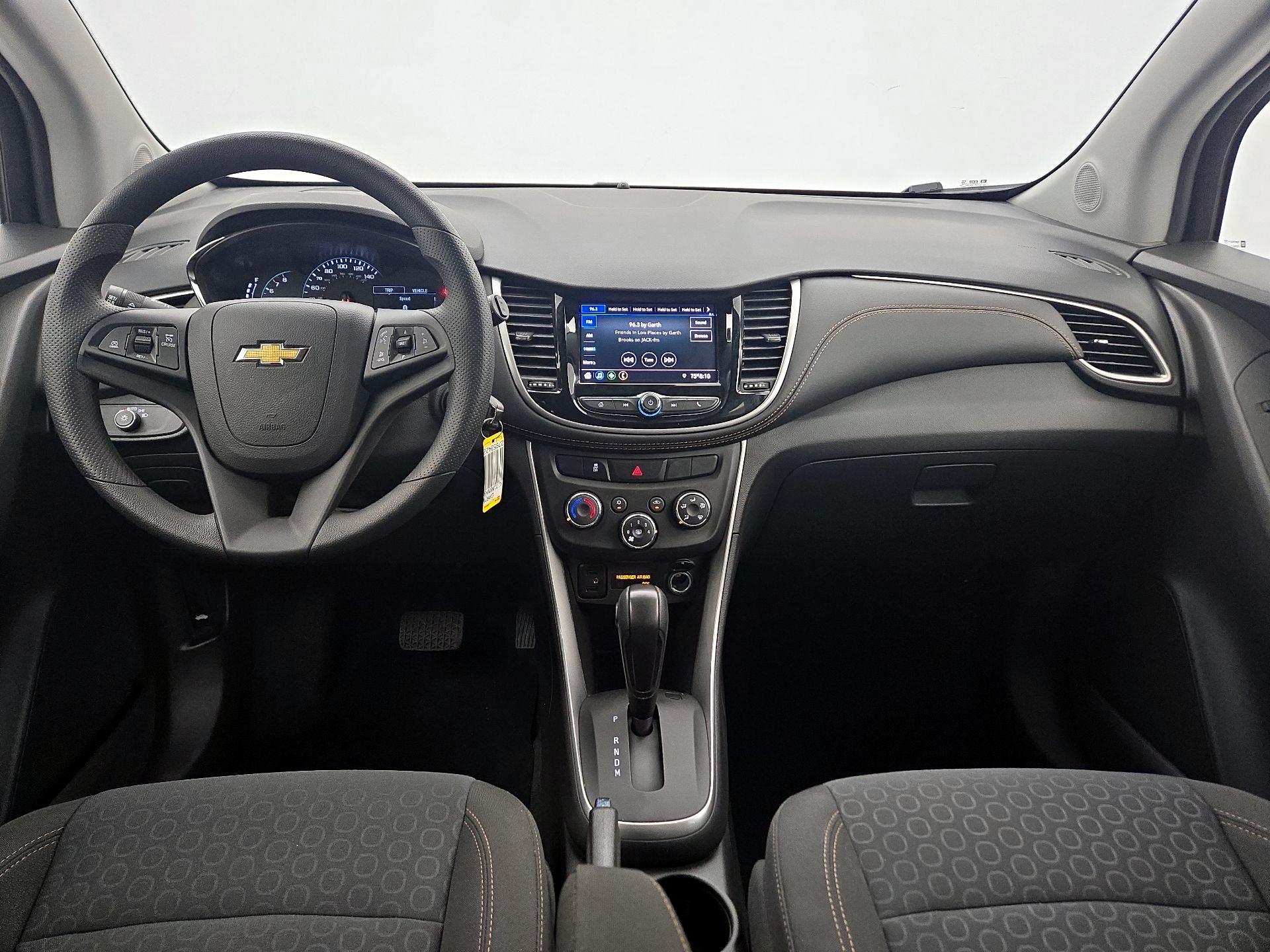 Thumbnail: 2022 Chevrolet Trax - 9