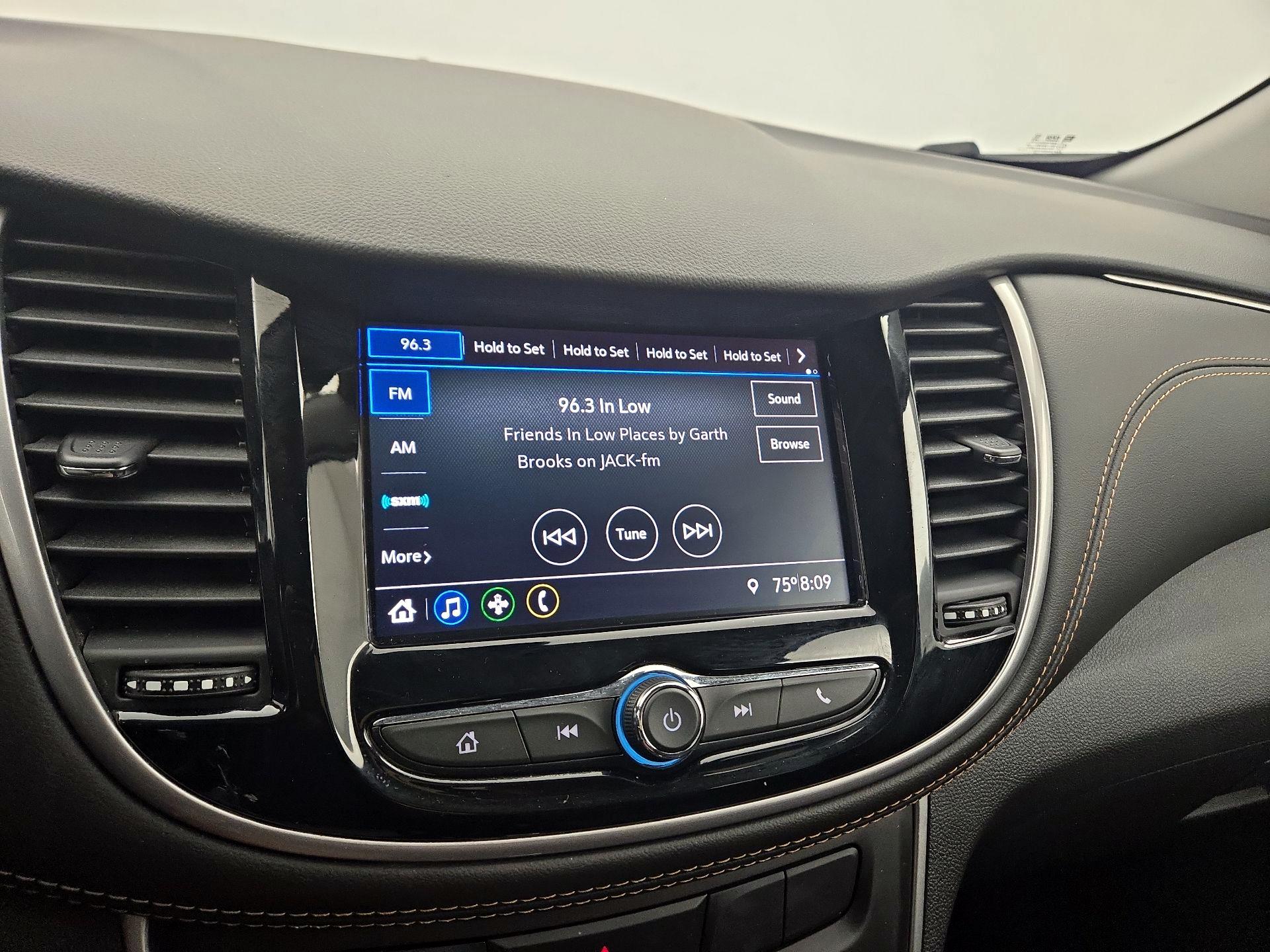Thumbnail: 2022 Chevrolet Trax - 15