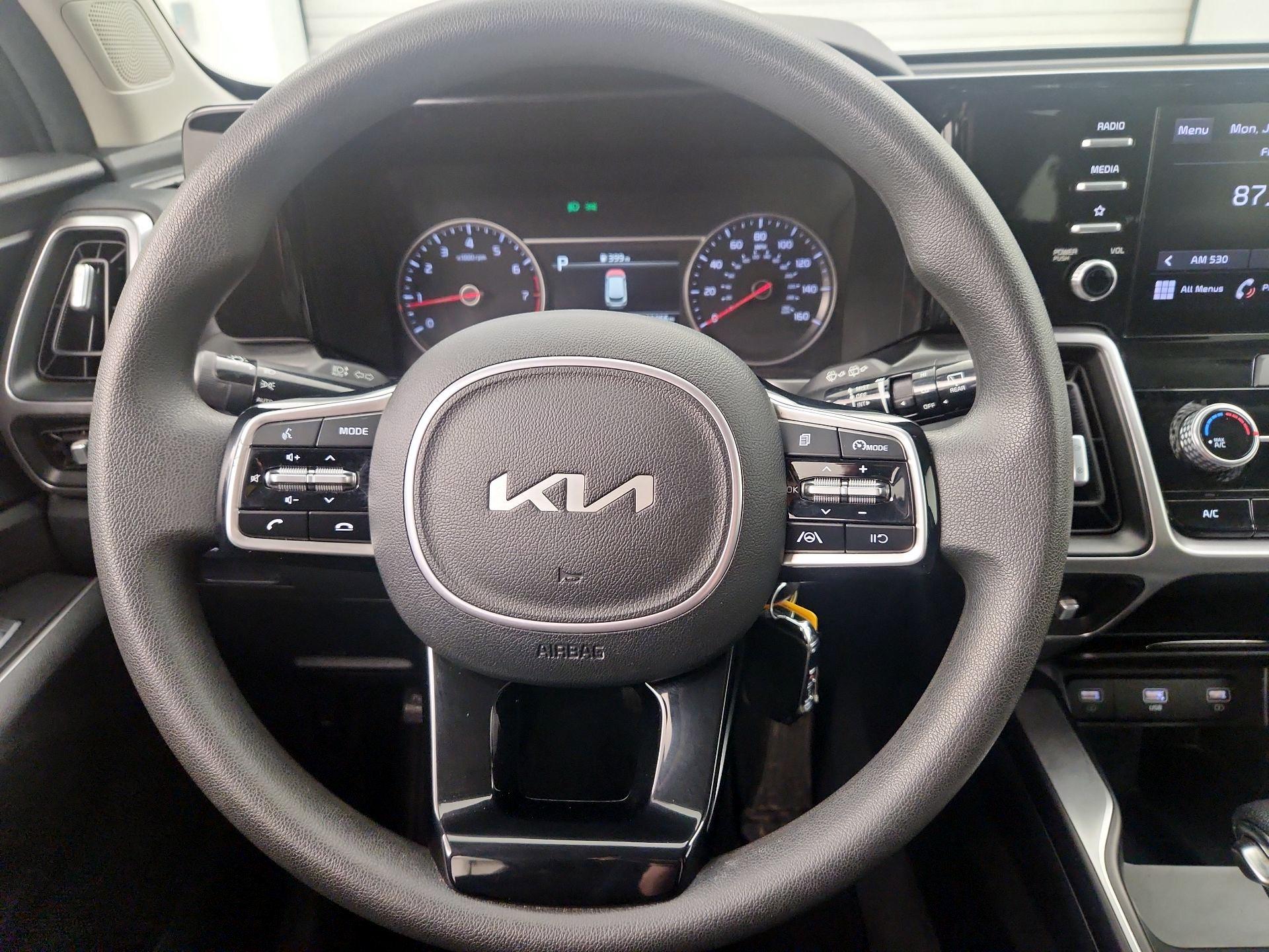 Thumbnail: 2022 Kia Sorento - 10